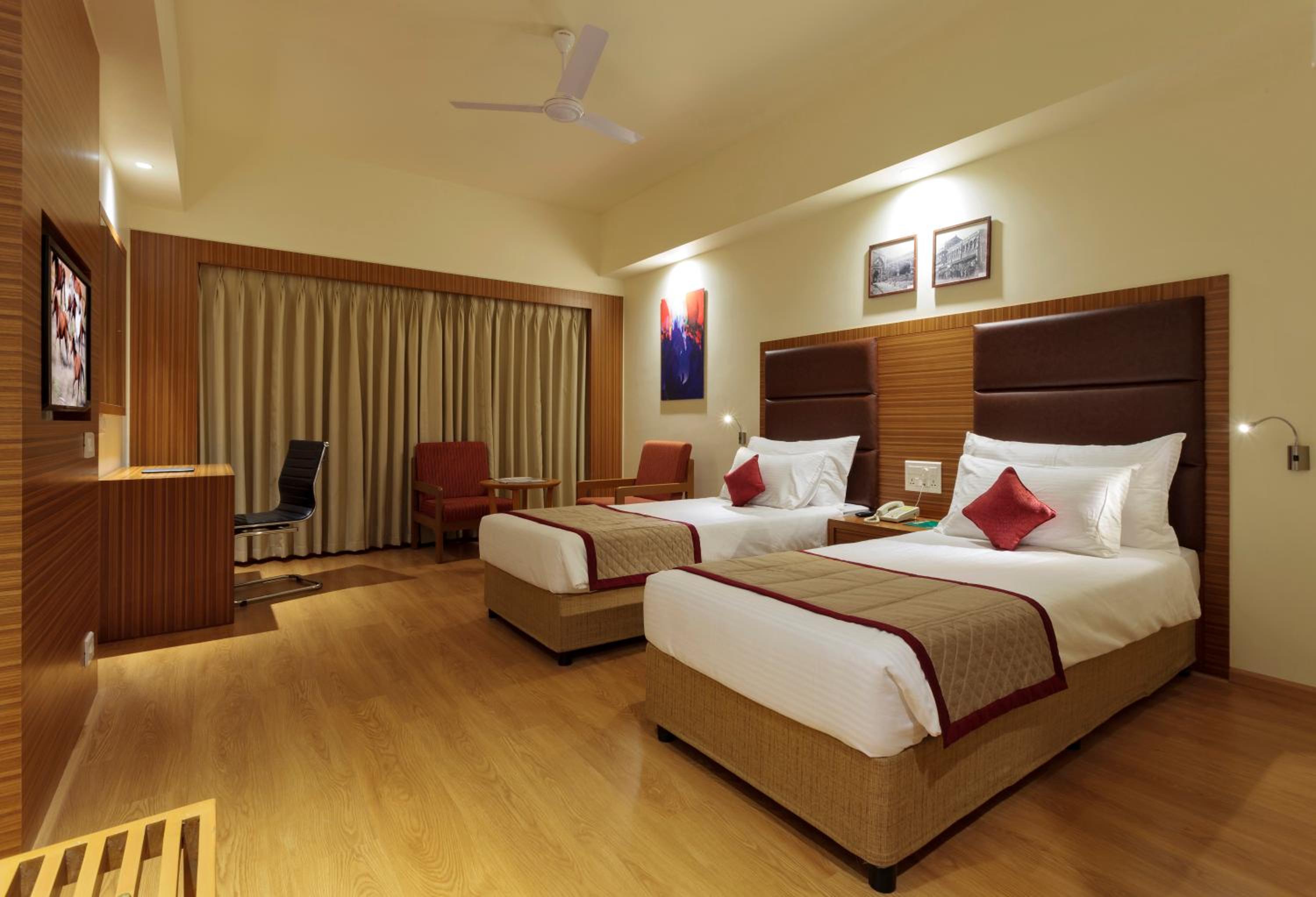 Executive Twin Room - Photo 6