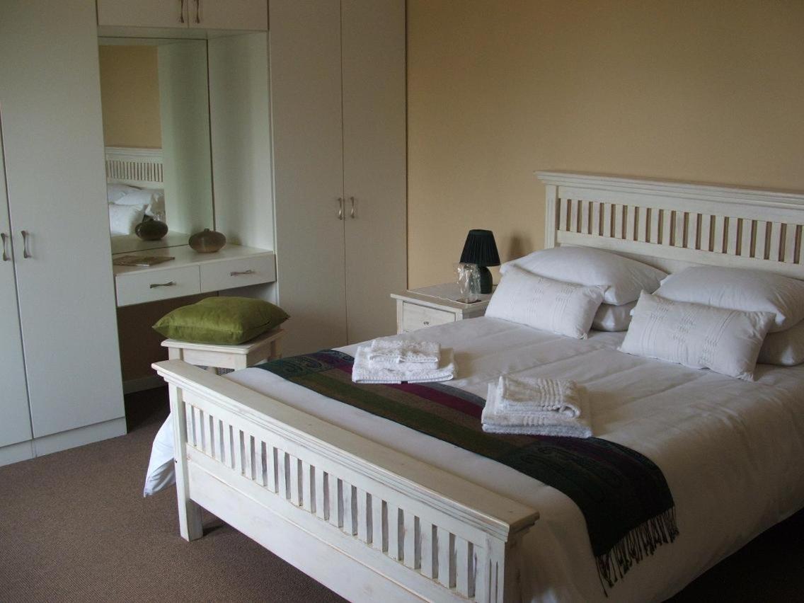 Queen Room with Garden View - Photo 1