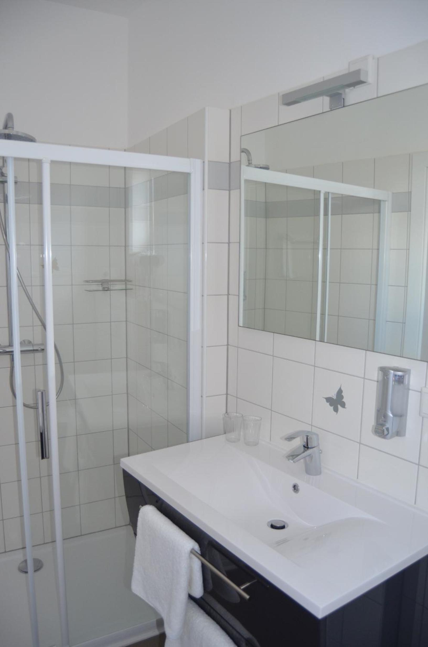 Double Room with Private Bathroom photo 2