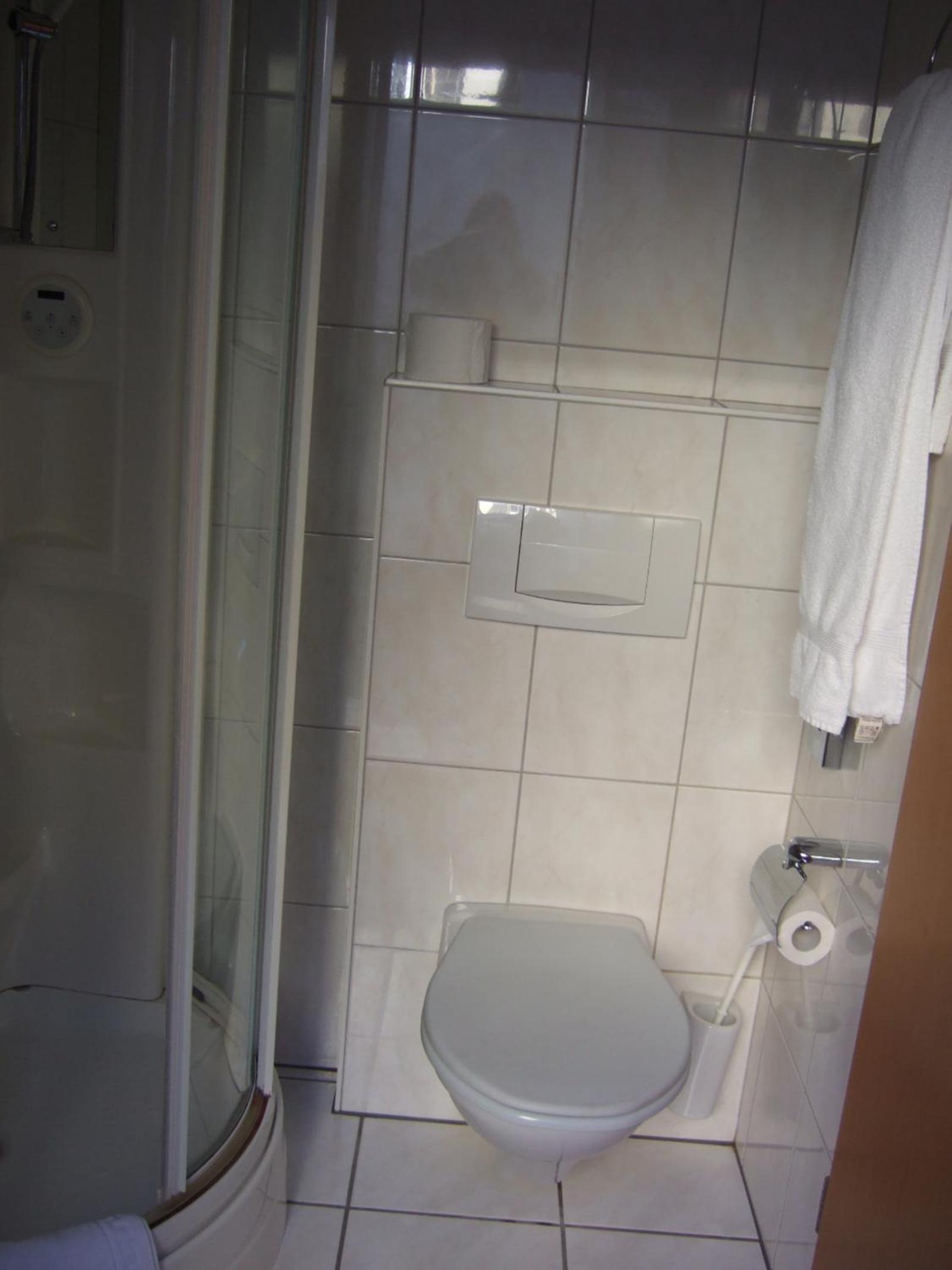 Double Room - Photo 7