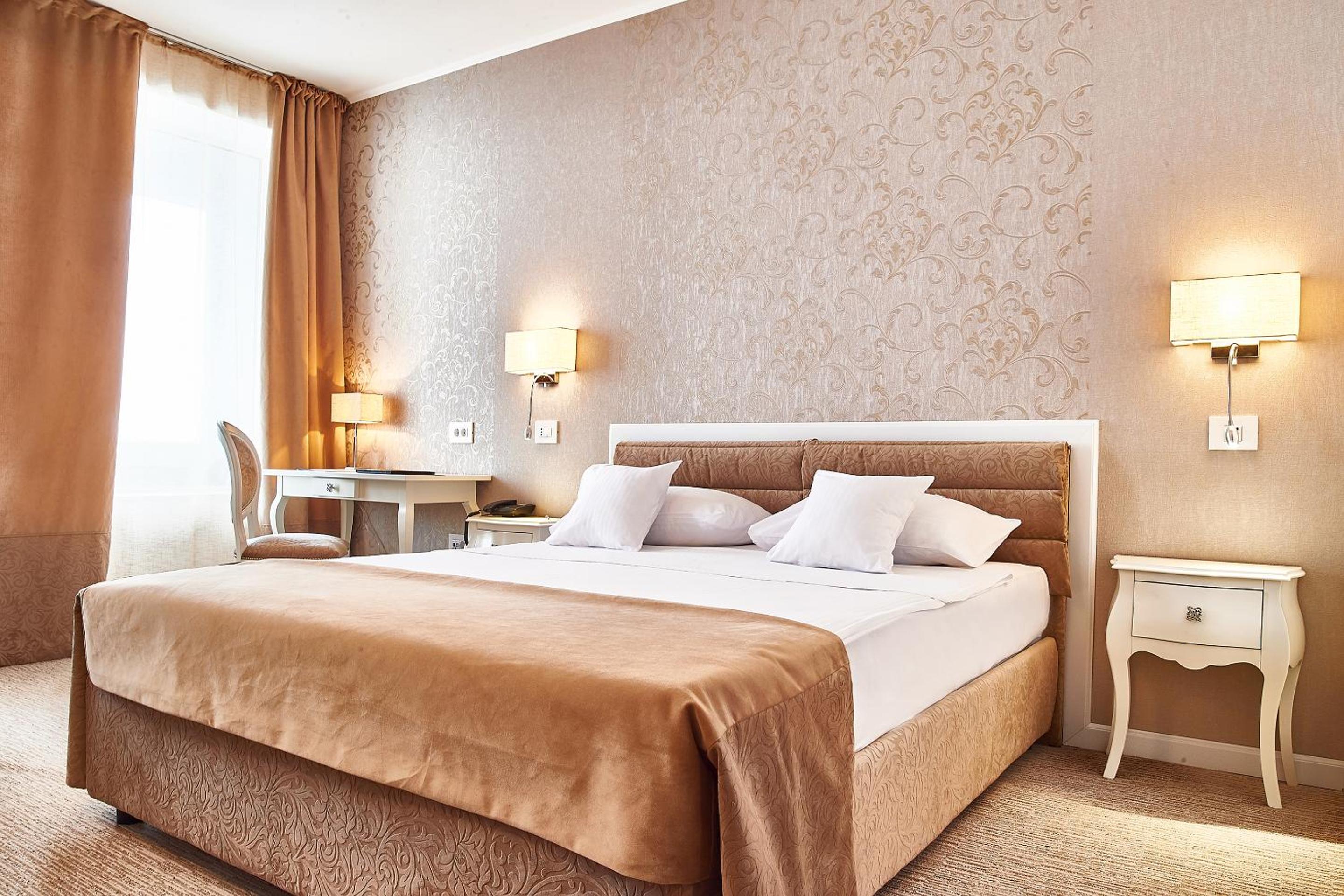 Standard Suite - Photo 2