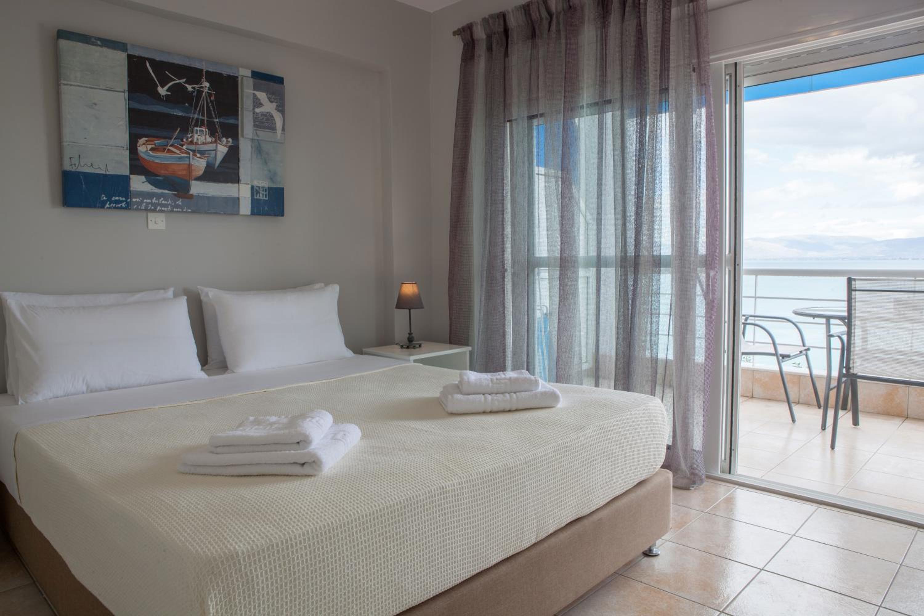 One Bedroom Apartment with Sea View