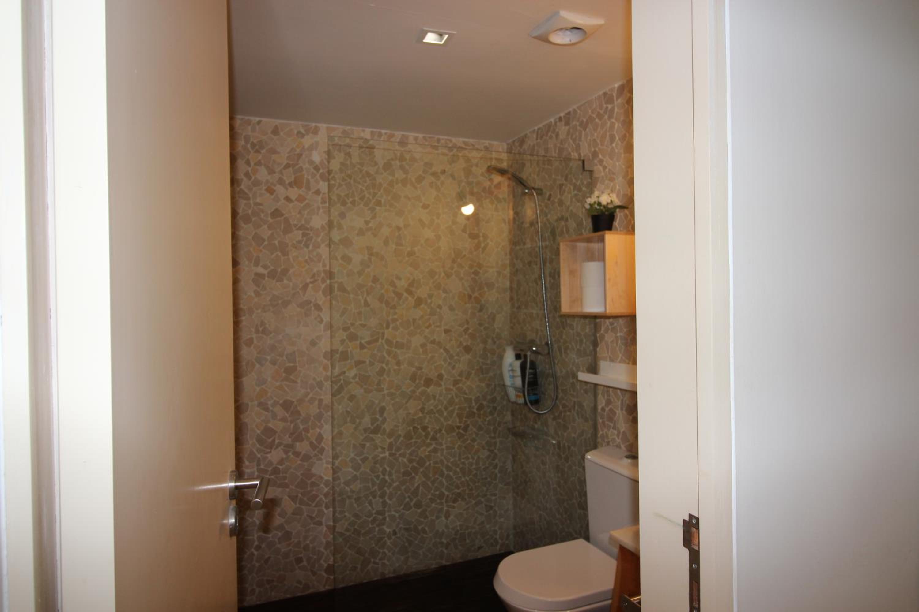 One-Bedroom Apartment - Photo 10