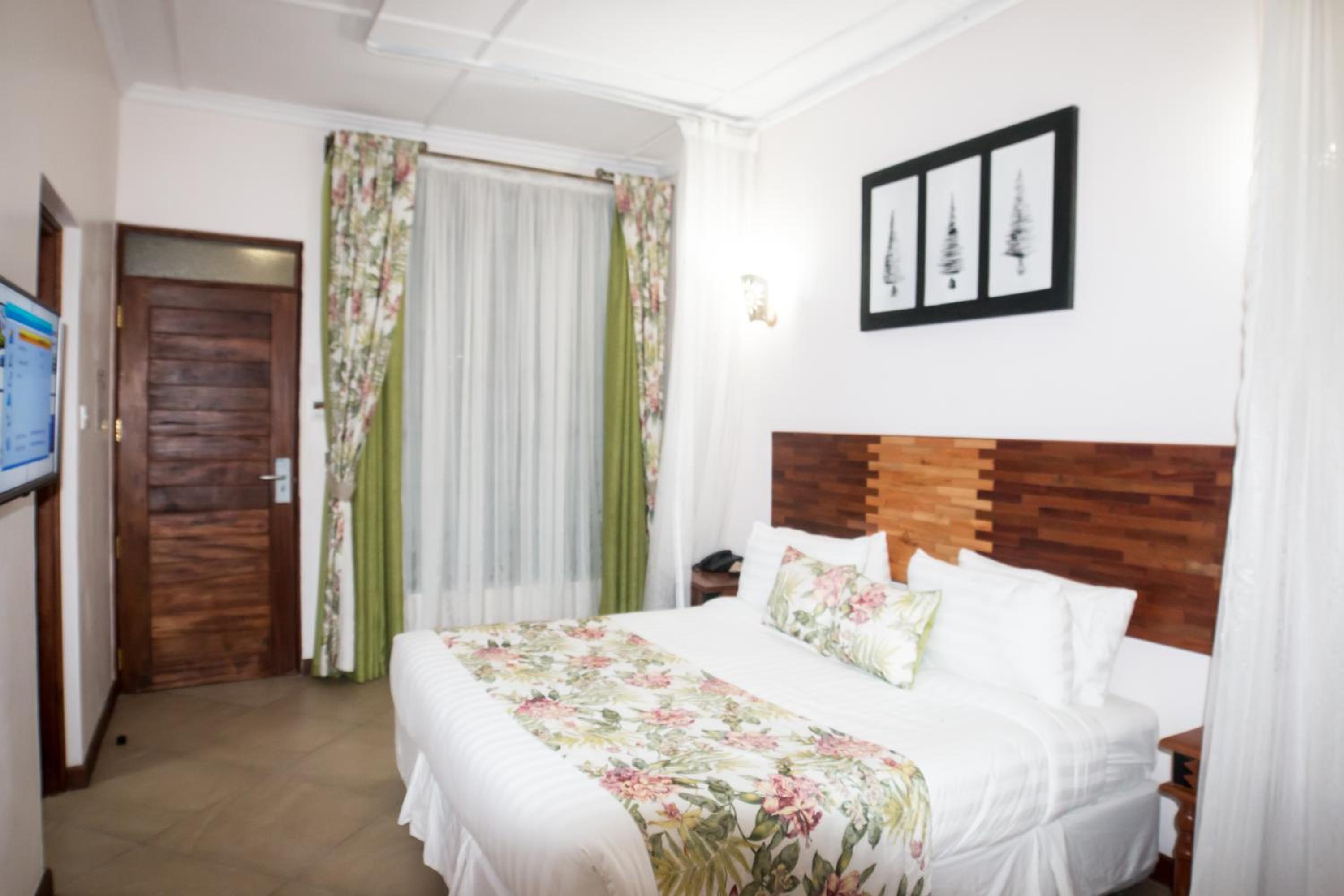 Double Room with Garden View - Photo 36