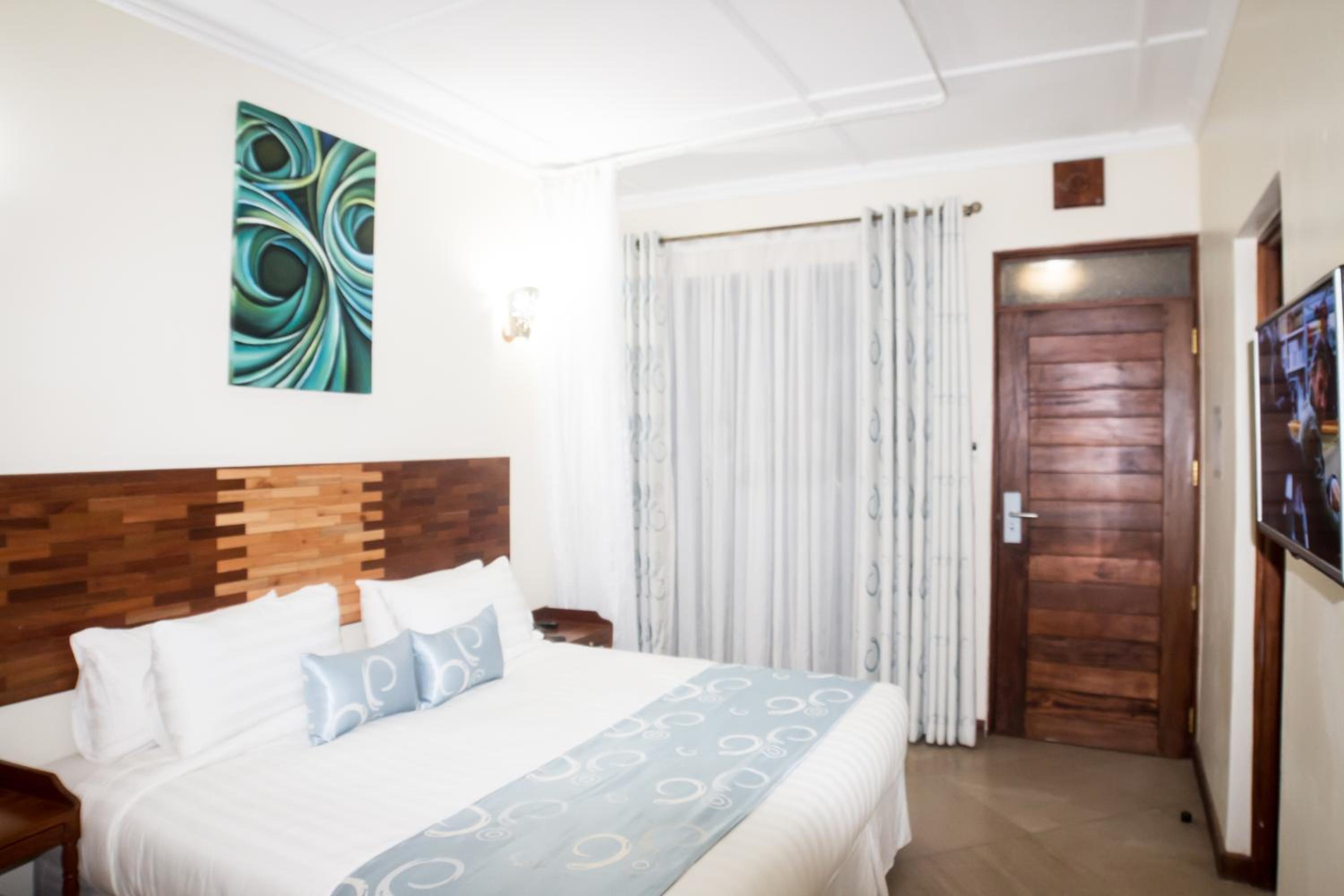 Double Room with Garden View - Photo 16