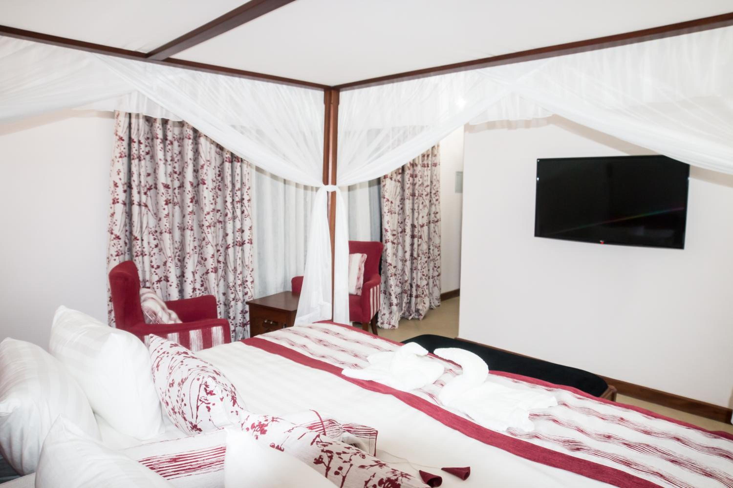 Double Room with Garden View - Photo 2