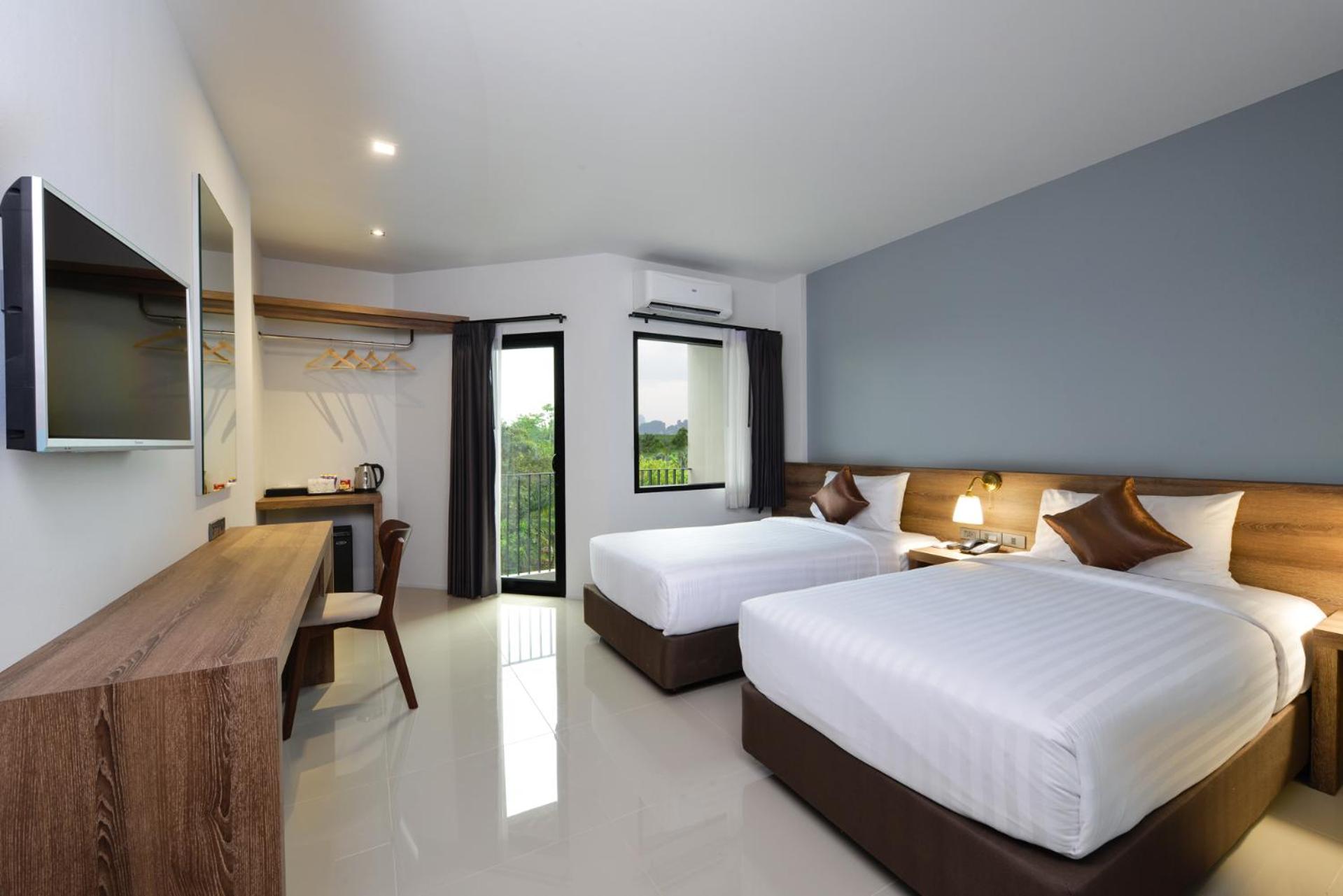 Standard Twin Room