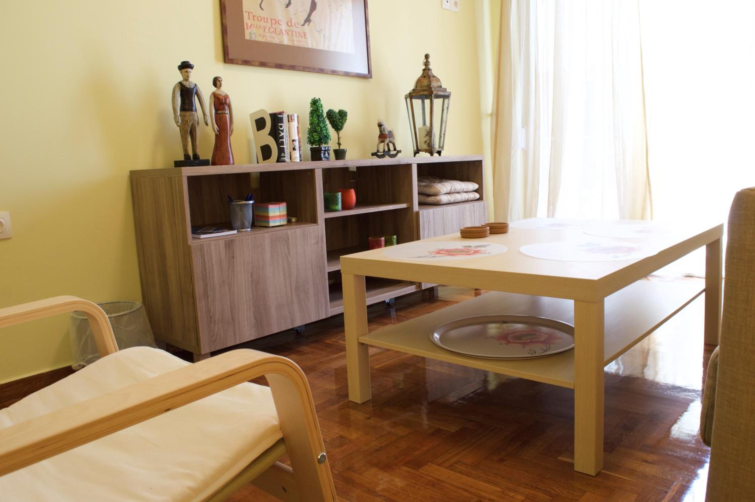 Two-Bedroom Apartment (4-6 Adults)