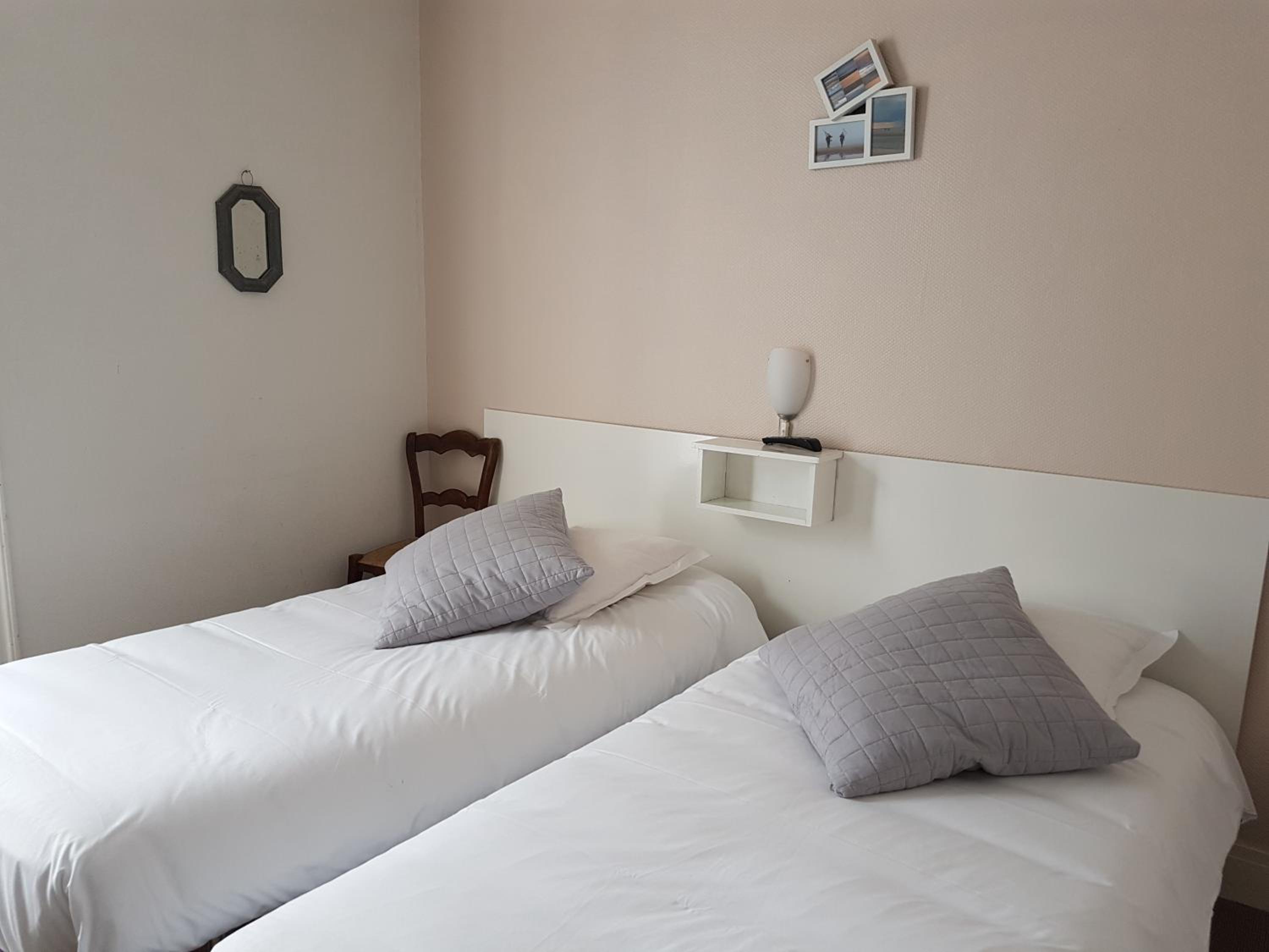 Double or Twin Room with Garden View photo 1