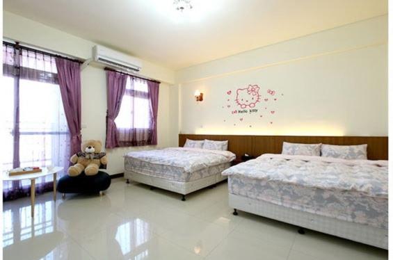 Quadruple Room with Balcony photo 2