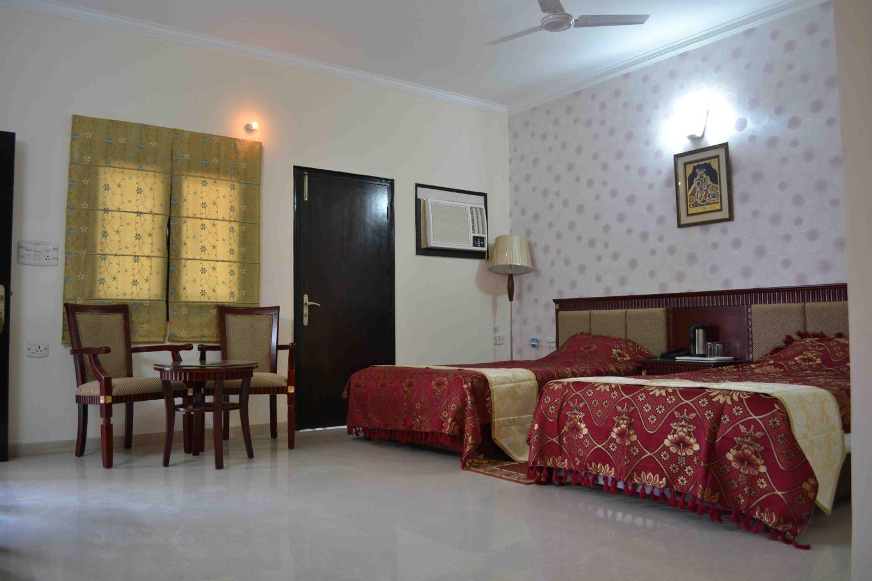 Family Room - Photo 3