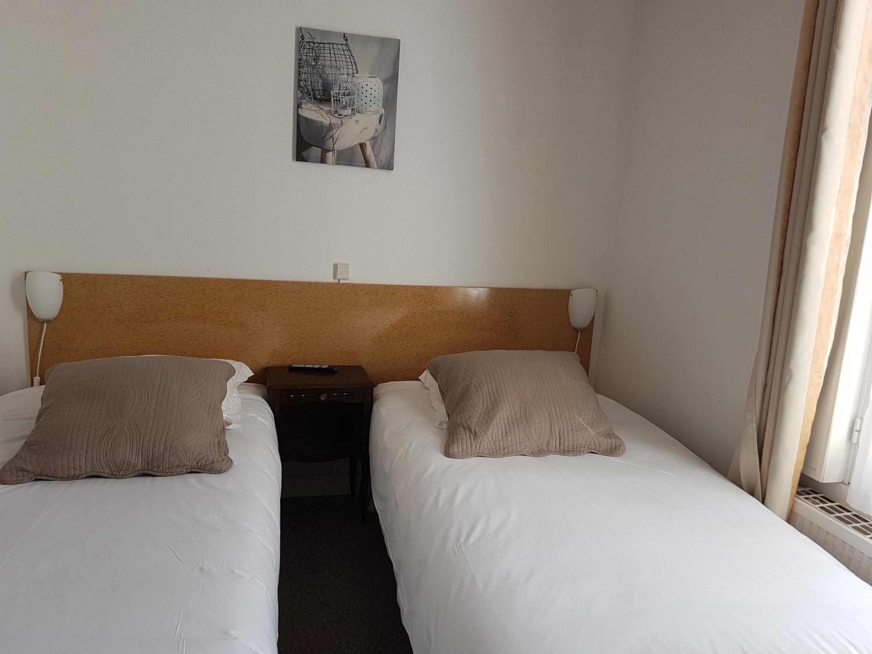 Double or Twin Room with Garden View photo 2