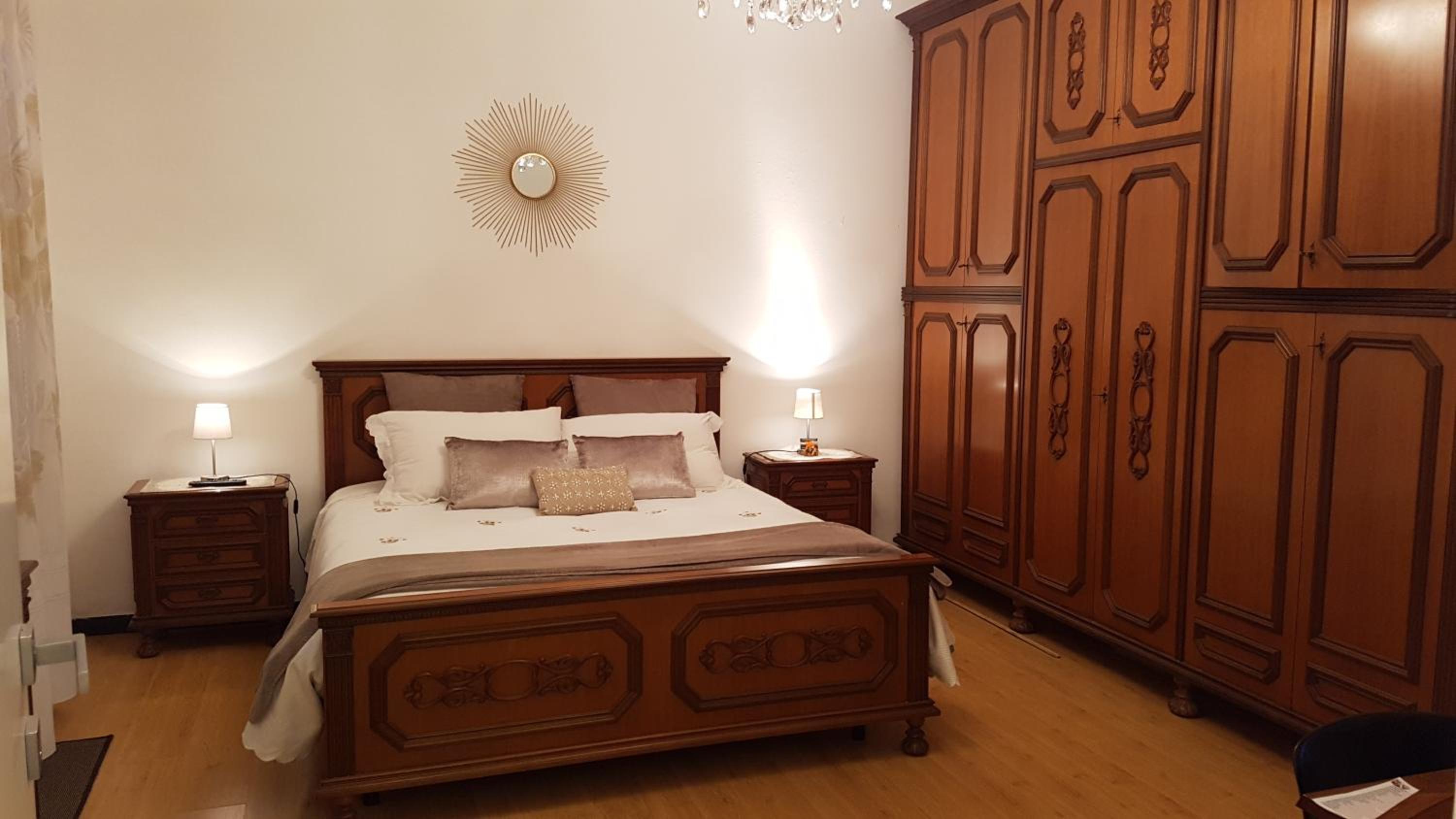 Double Room with Balcony - Photo 14