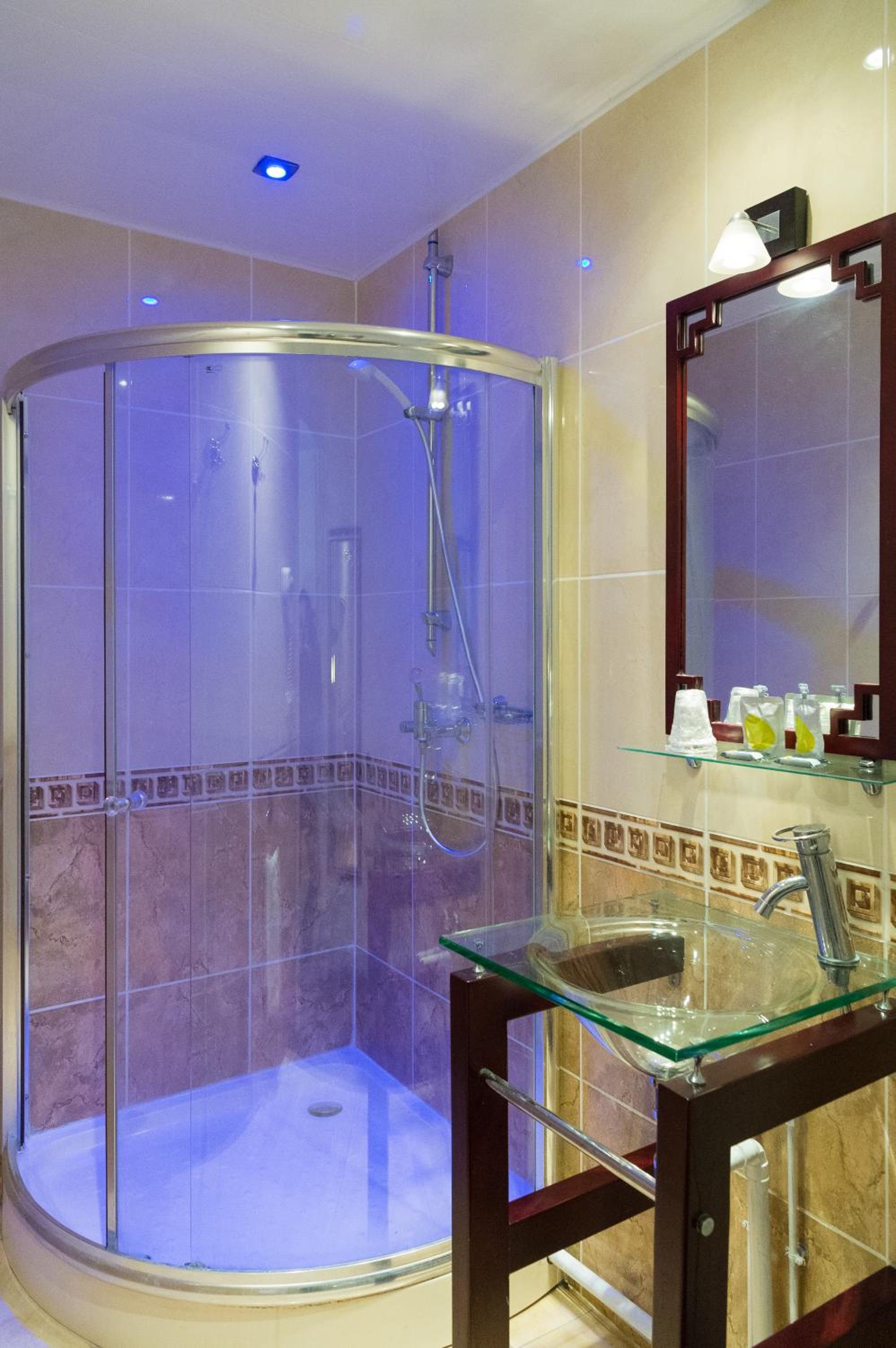 Double Room - Photo 2