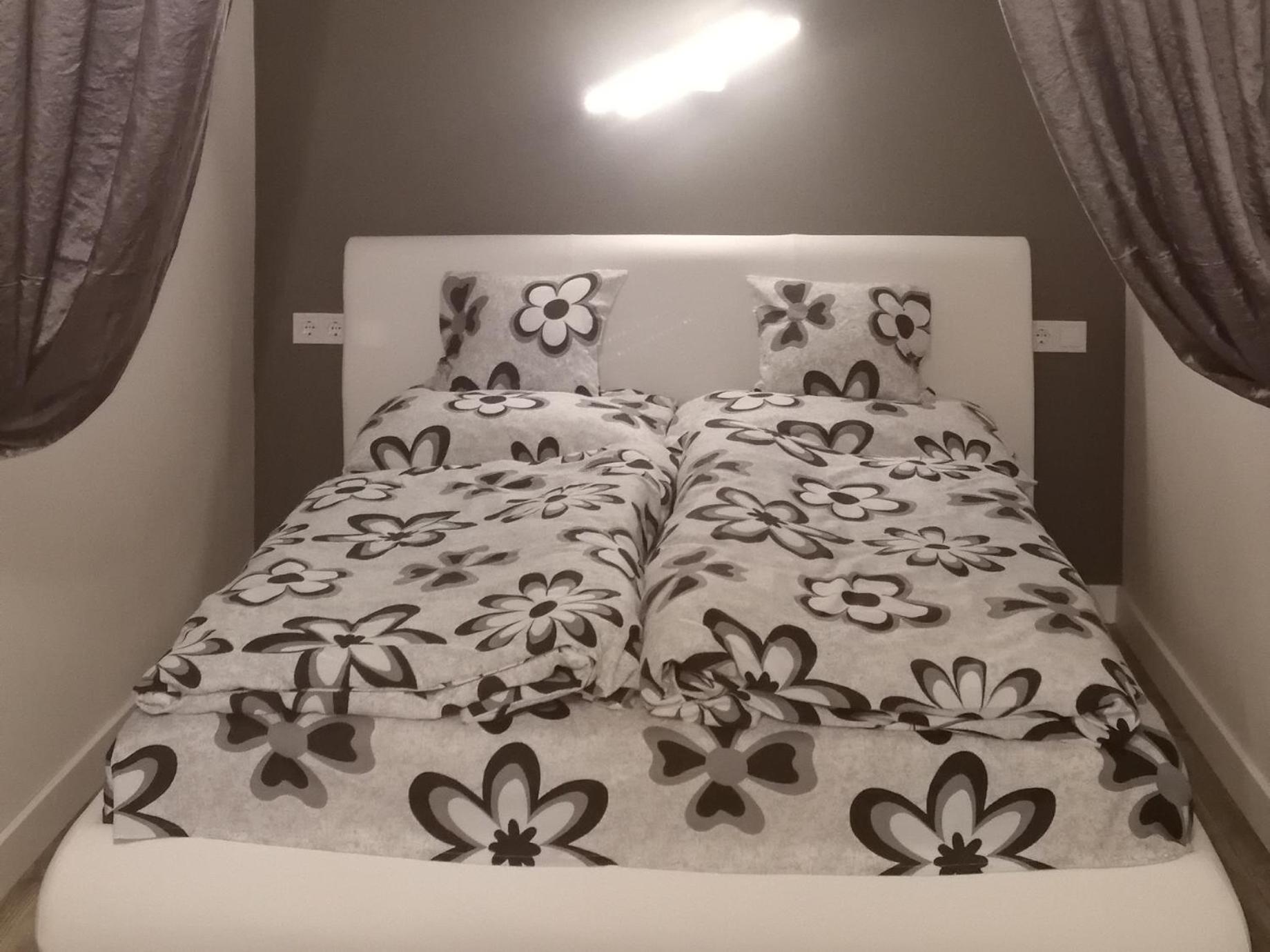 One-Bedroom Apartment - Photo 13