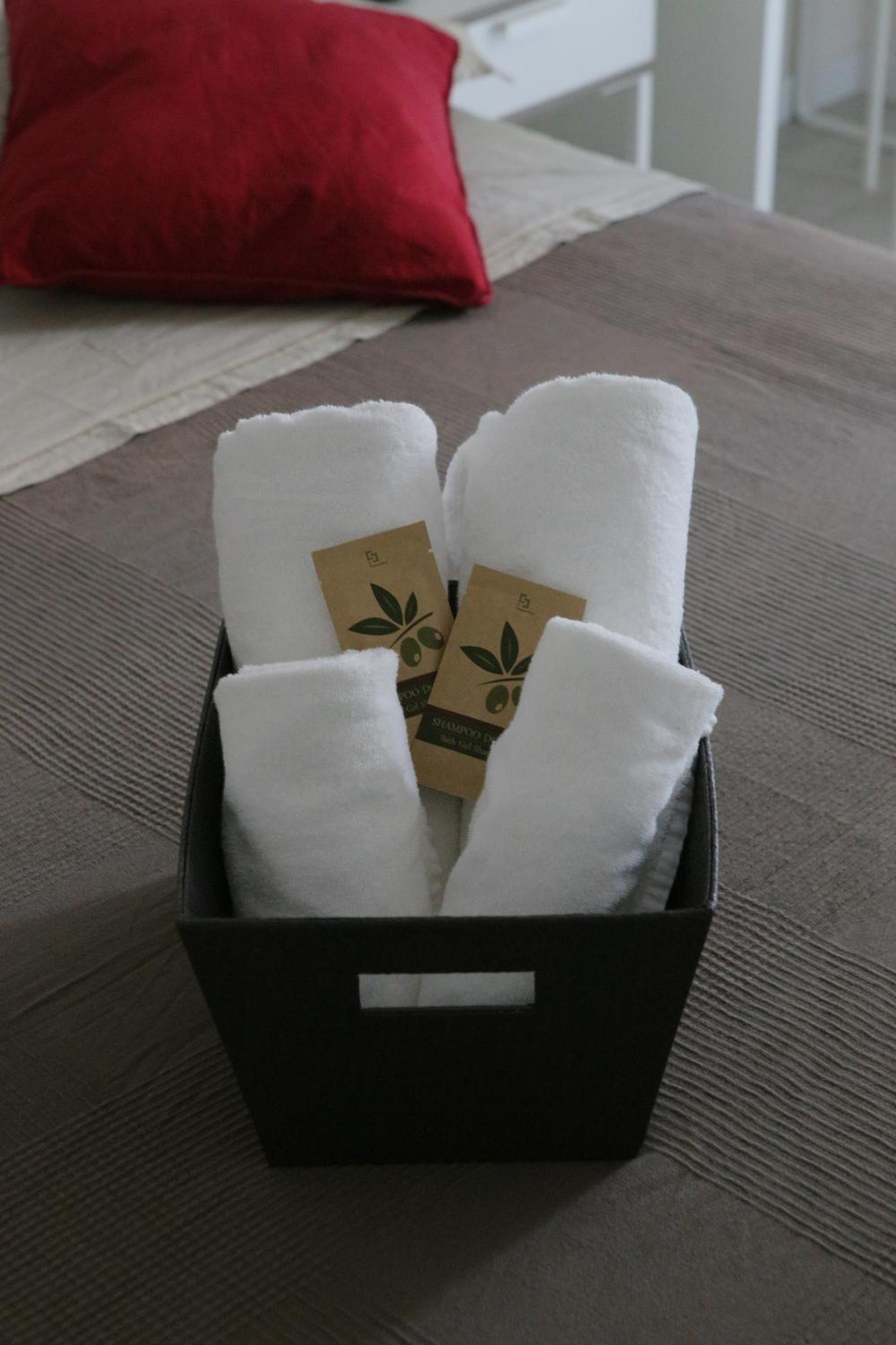 Double Room with Private Bathroom - Photo 21