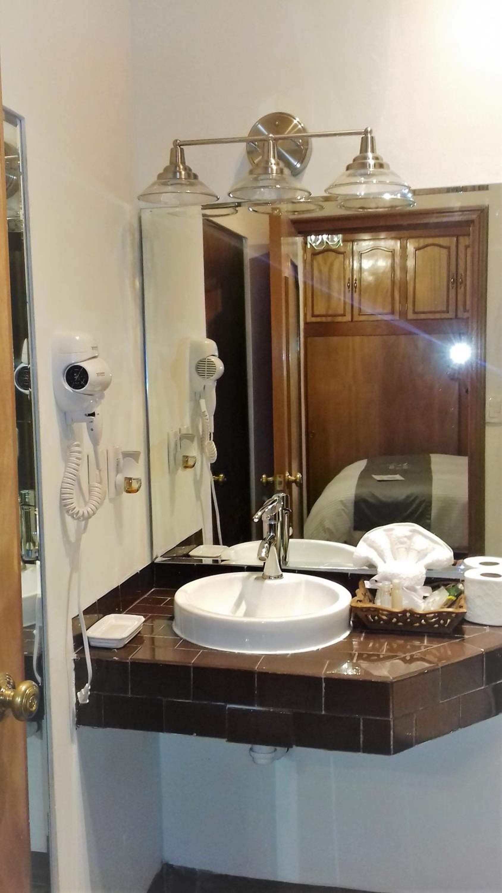 Deluxe Suite photo 2