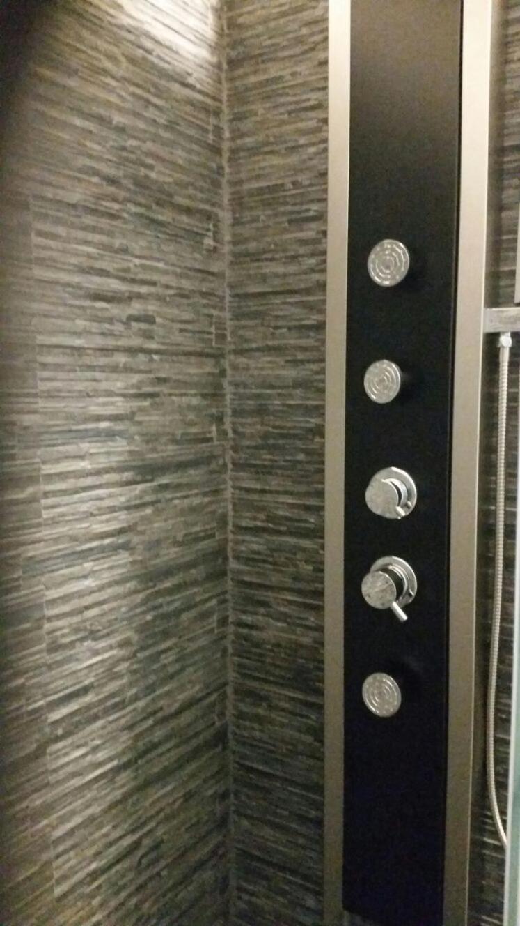 Quadruple Room with Private Bathroom photo 1