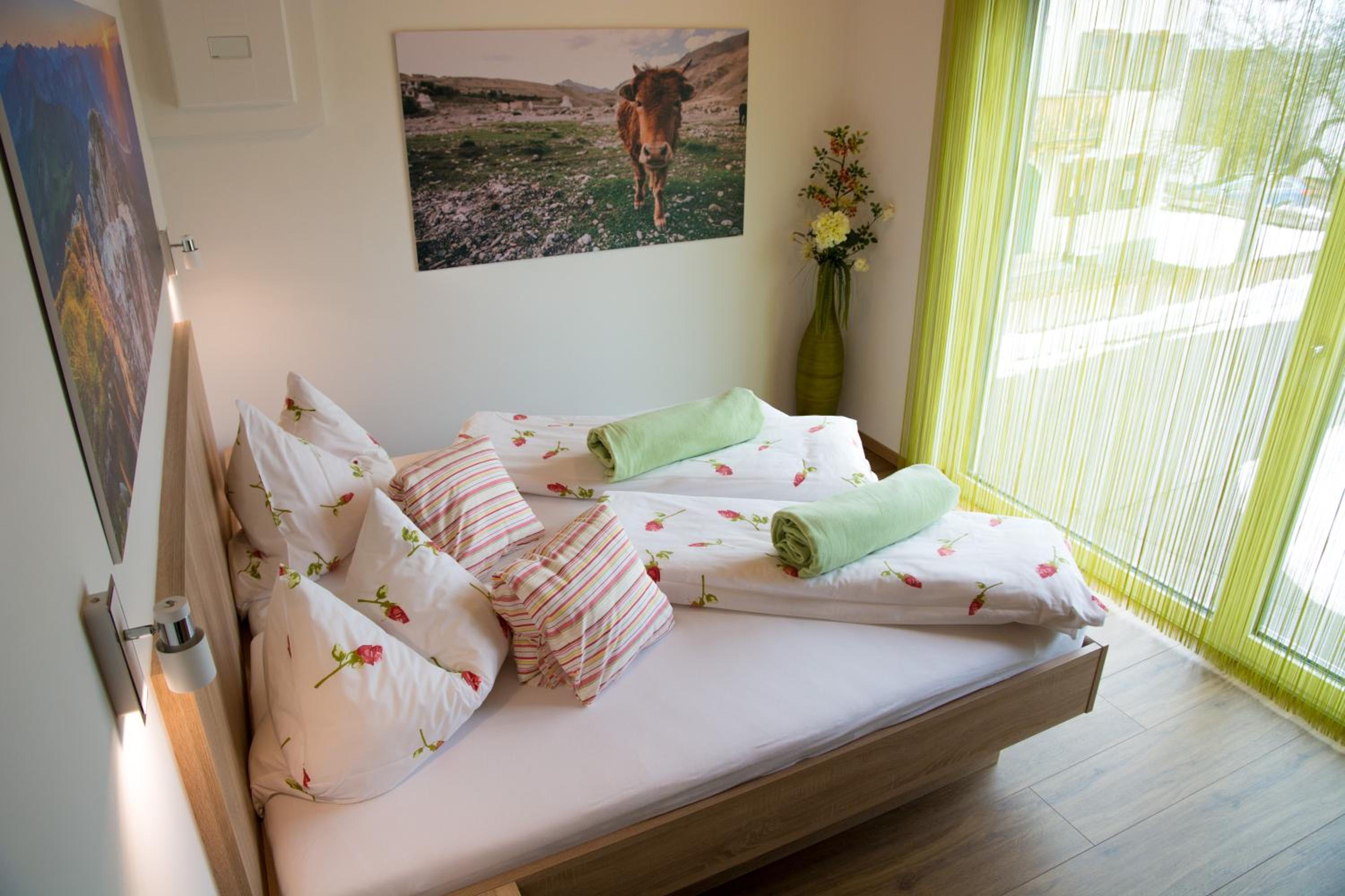 One-Bedroom Apartment with Balcony photo 2