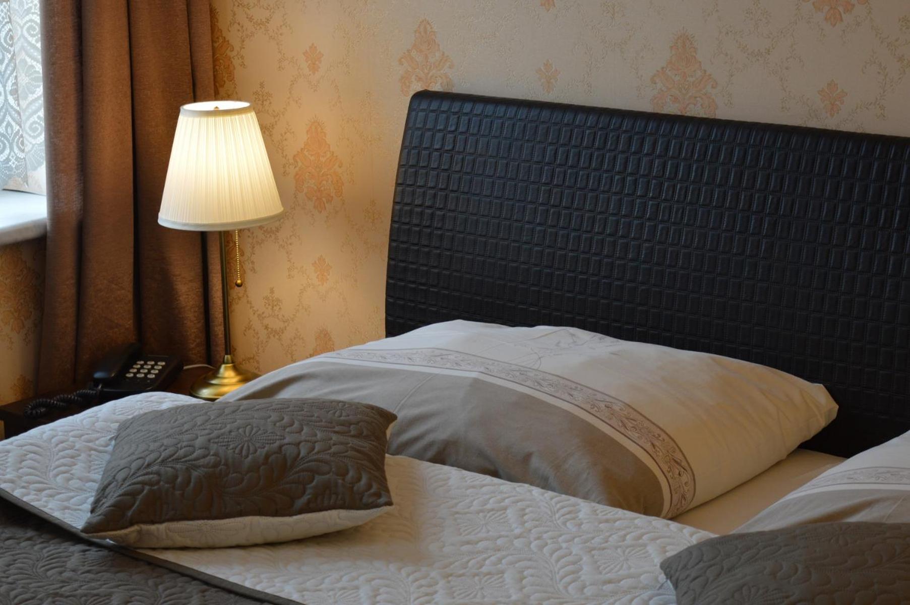 Classic Double or Twin Room - Photo 12