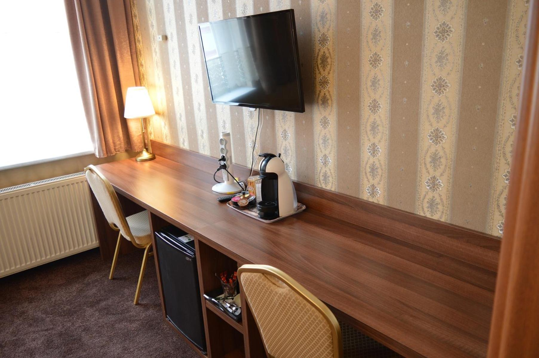 Classic Double or Twin Room - Photo 8