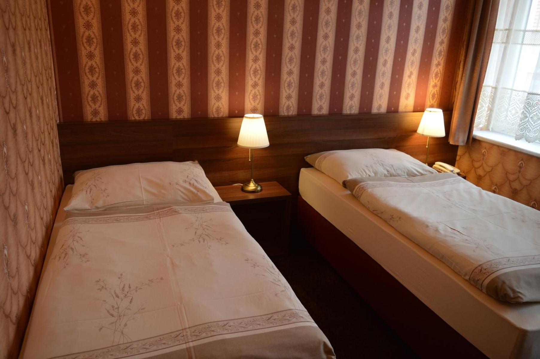 Classic Double or Twin Room - Photo 7