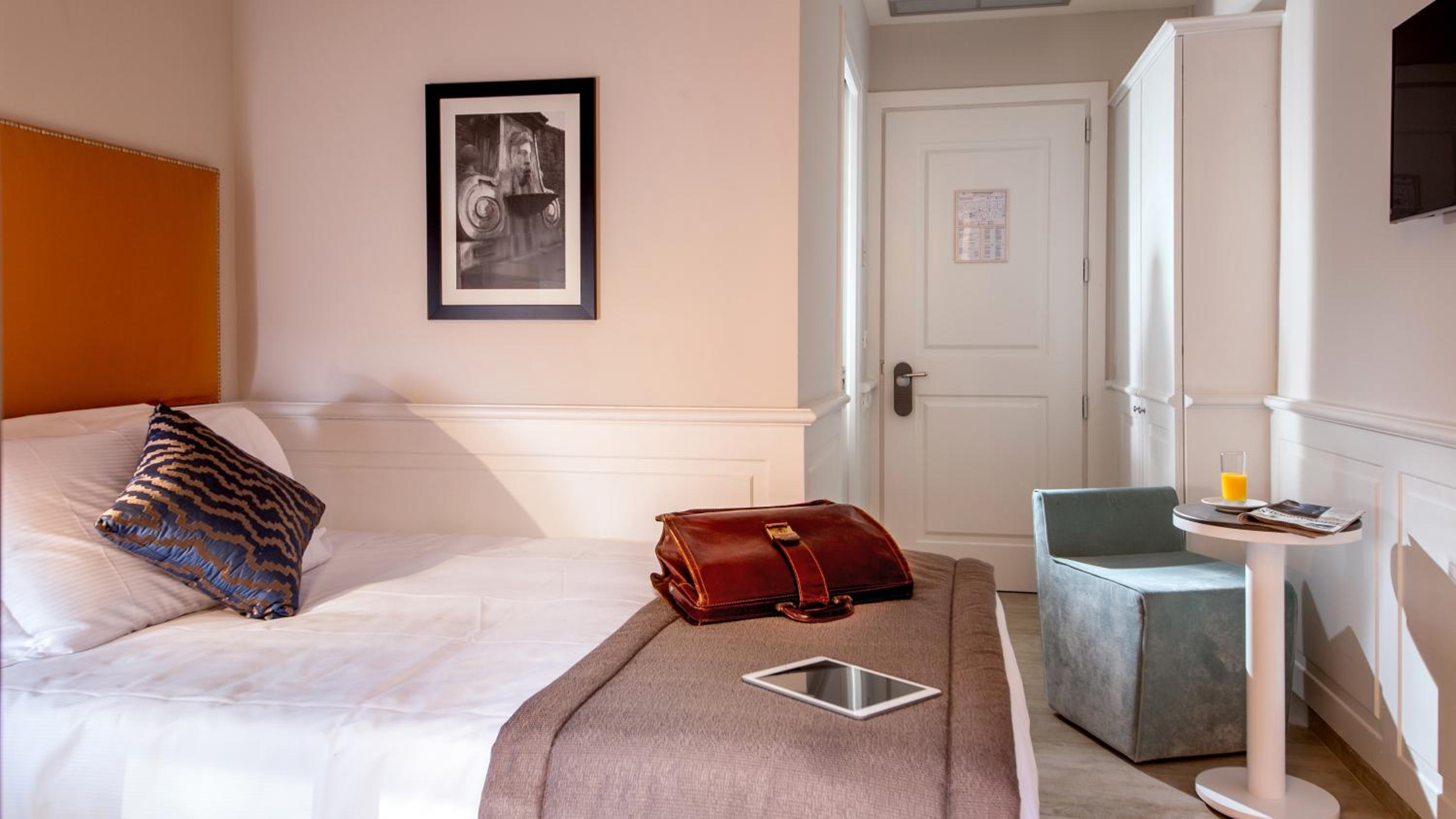 Single Room photo 2