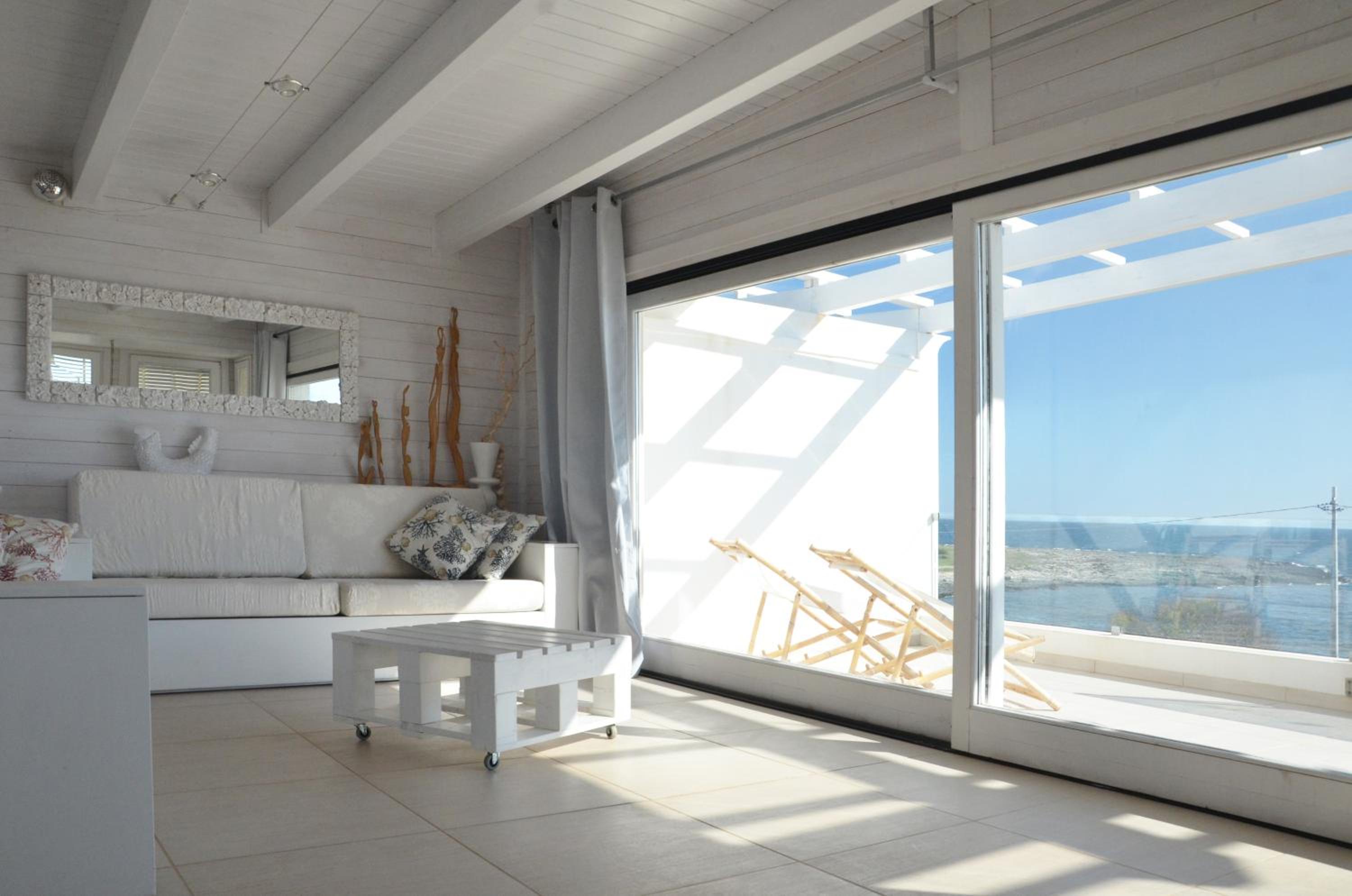 Studio Apartment with Sea View photo 2
