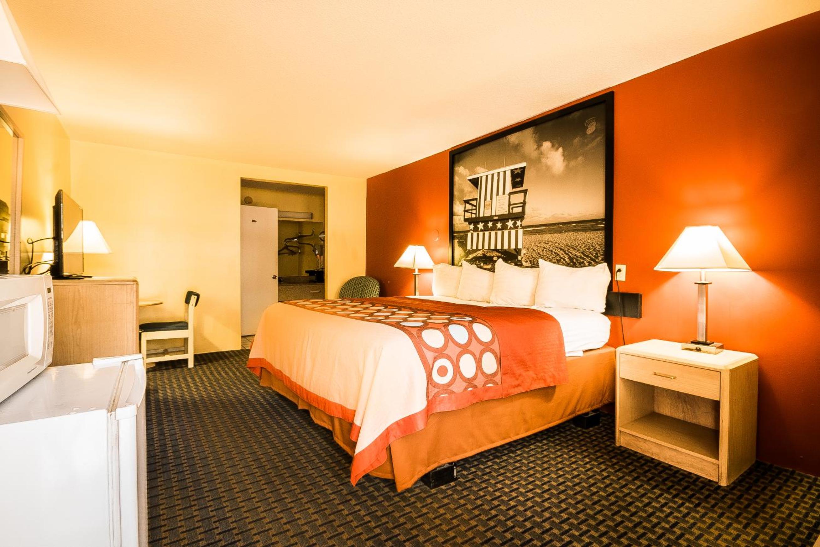 King Room - Non-Smoking photo 1