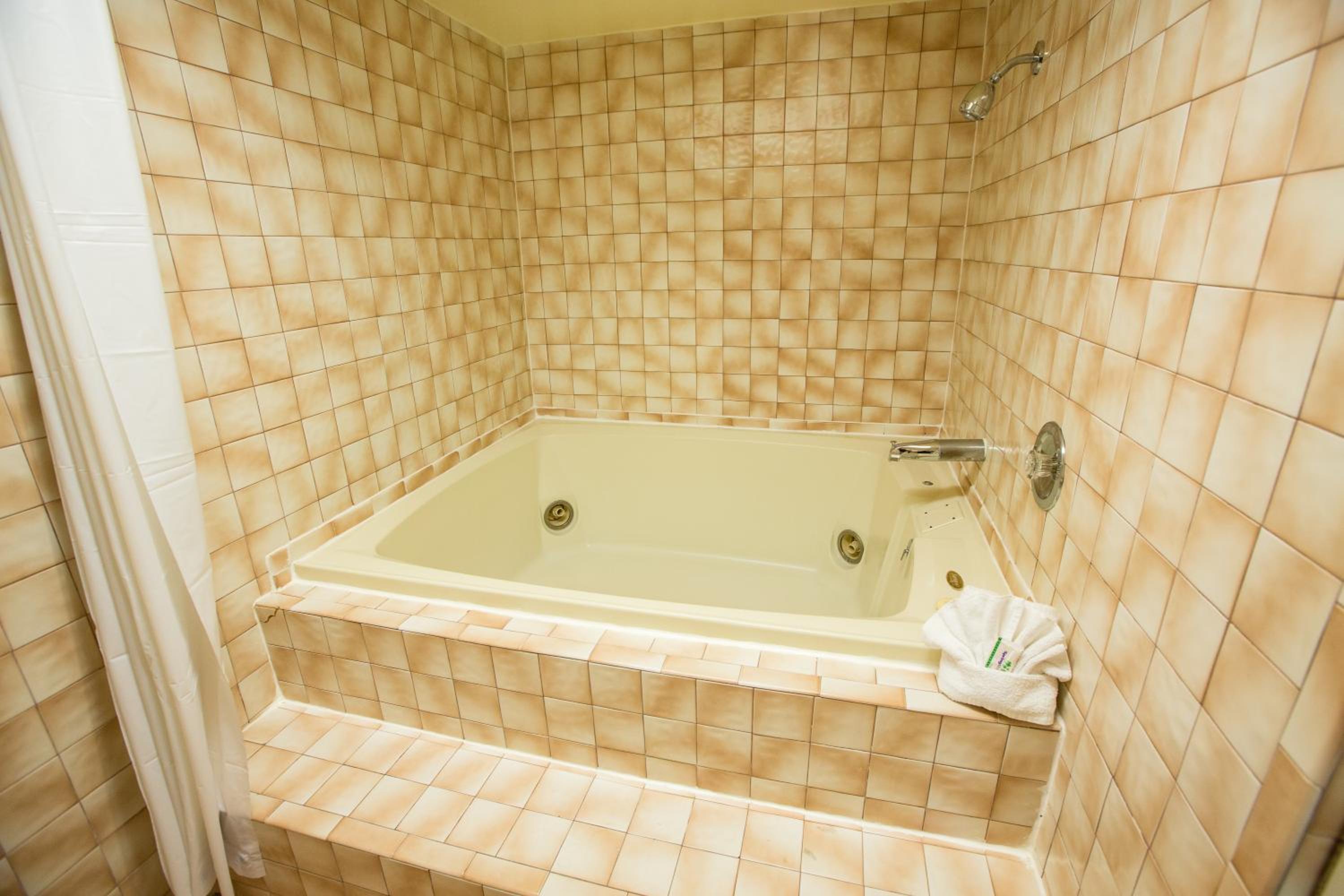 King Room with Spa Bath - Non-Smoking - Photo 2