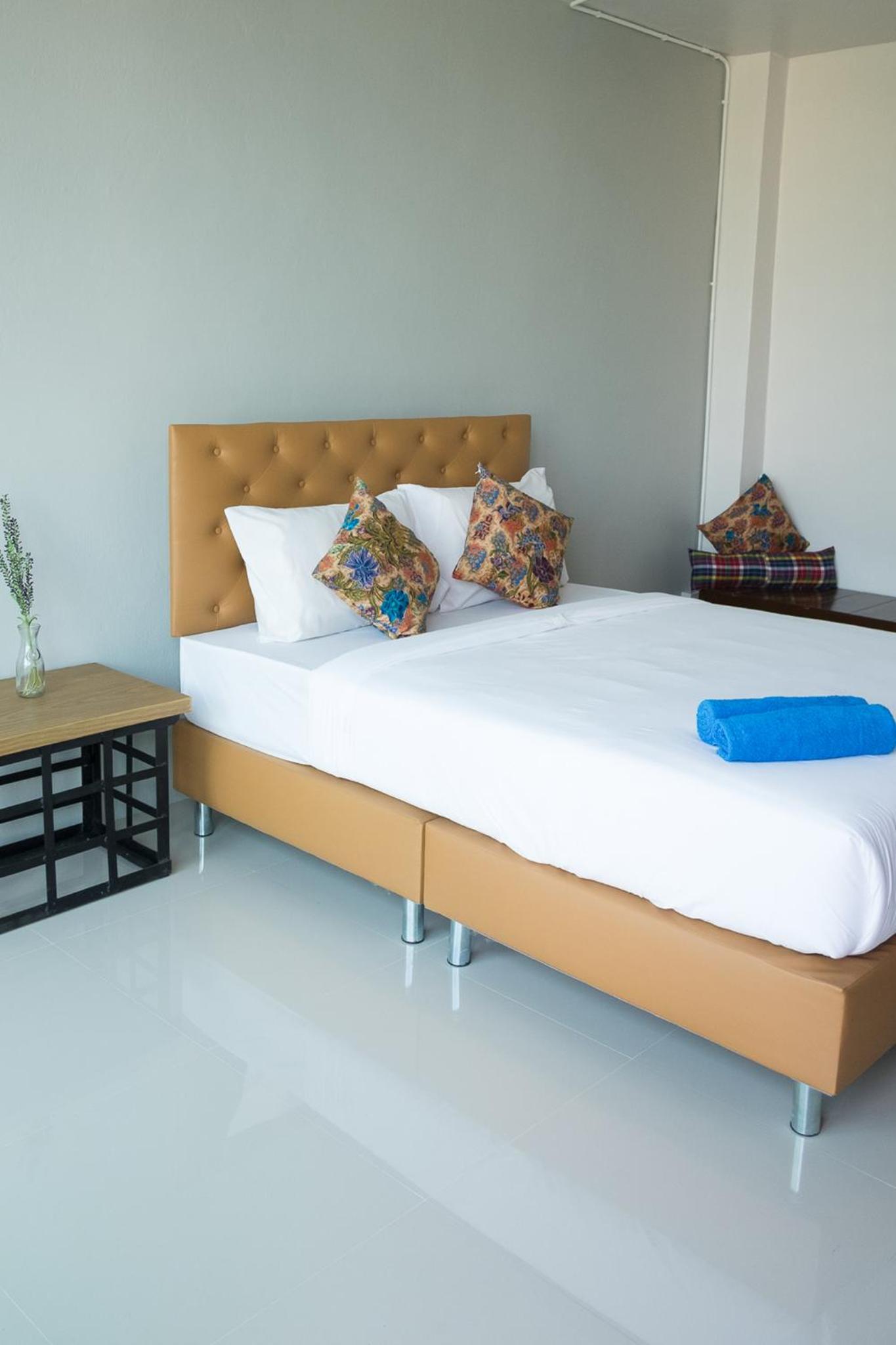 Deluxe Room - Photo 7