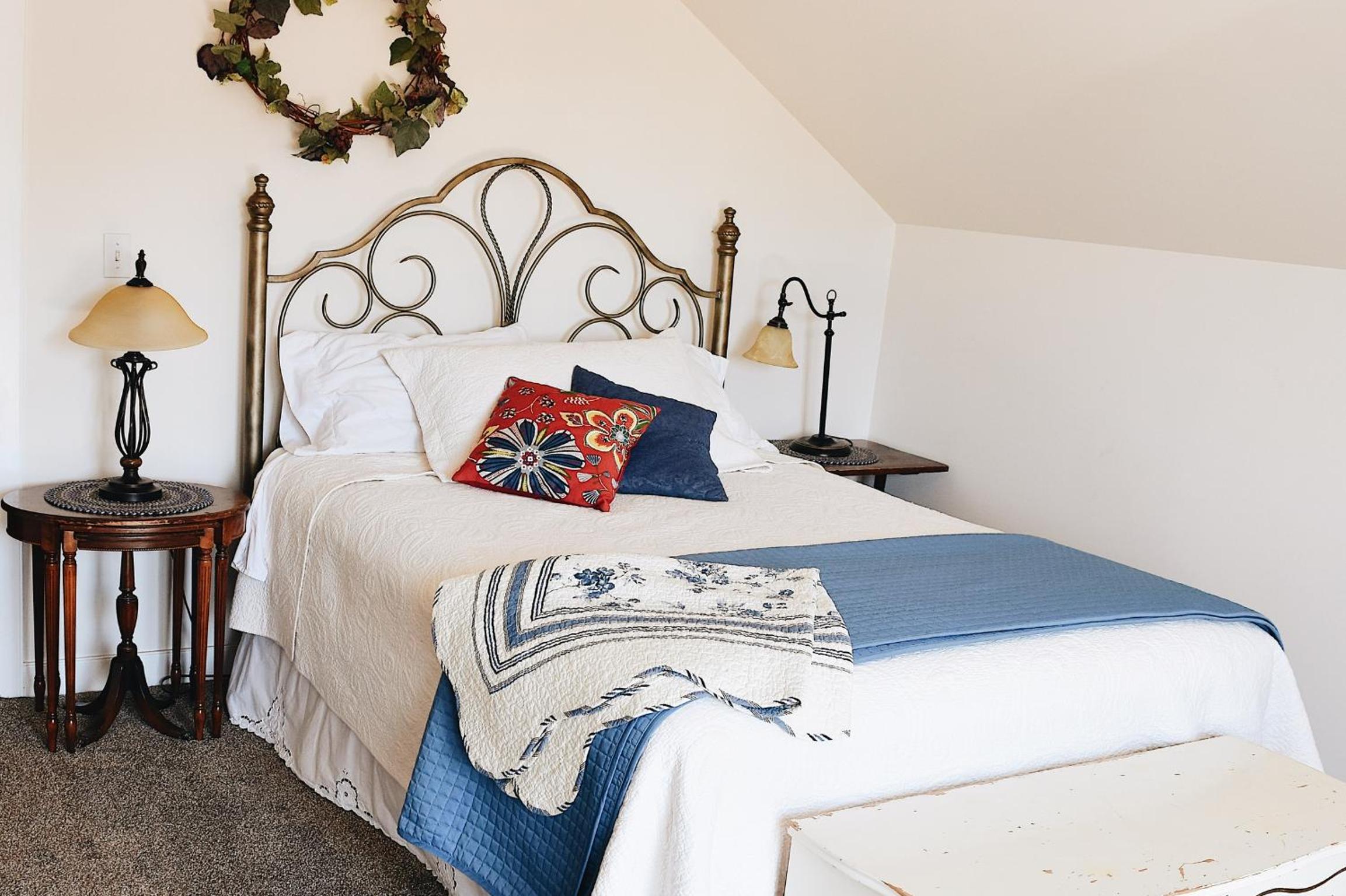 Queen Room With Balcony photo 2