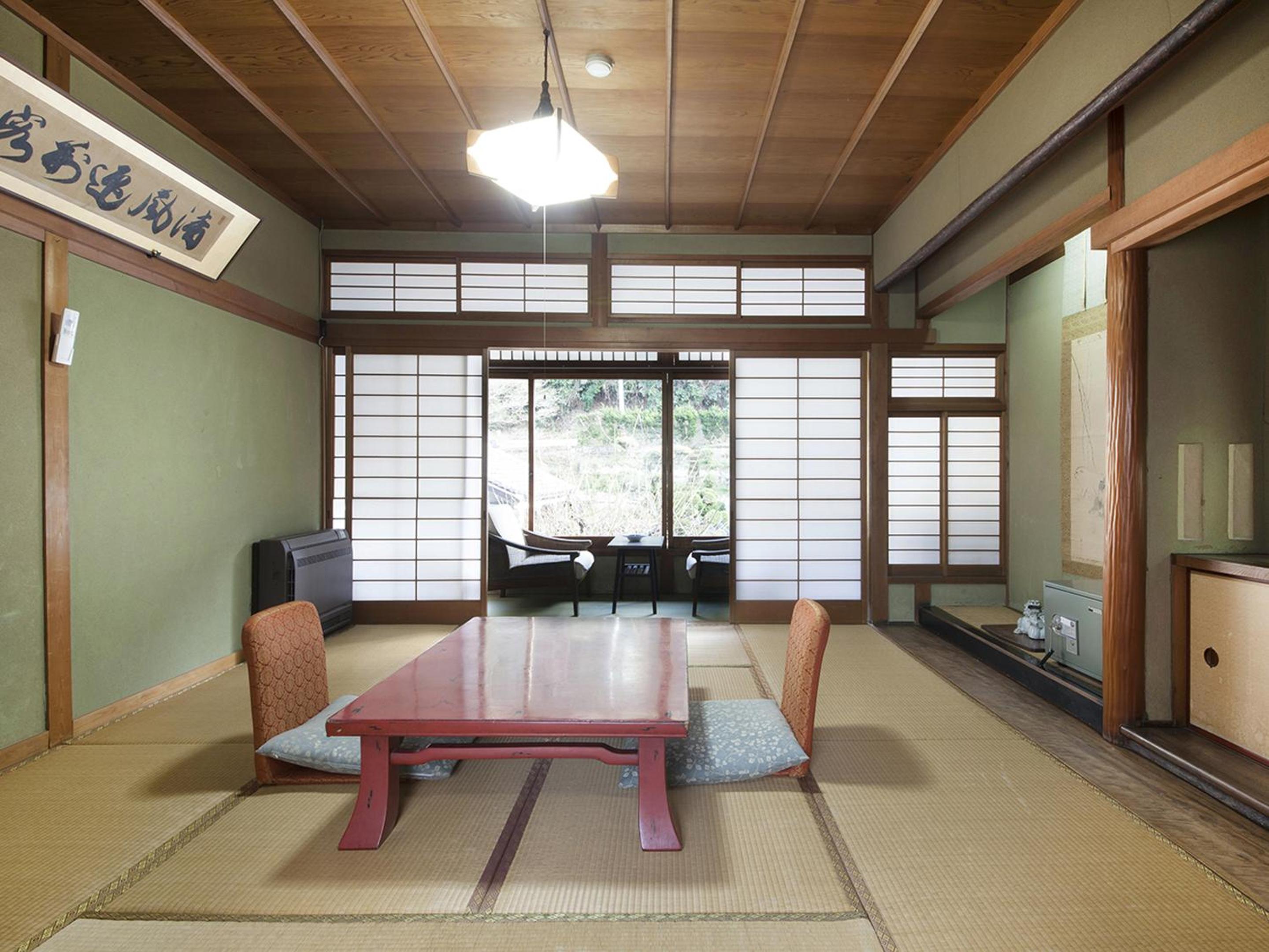 Japanese-Style Room with Shared Toilet and Bathroom photo 3