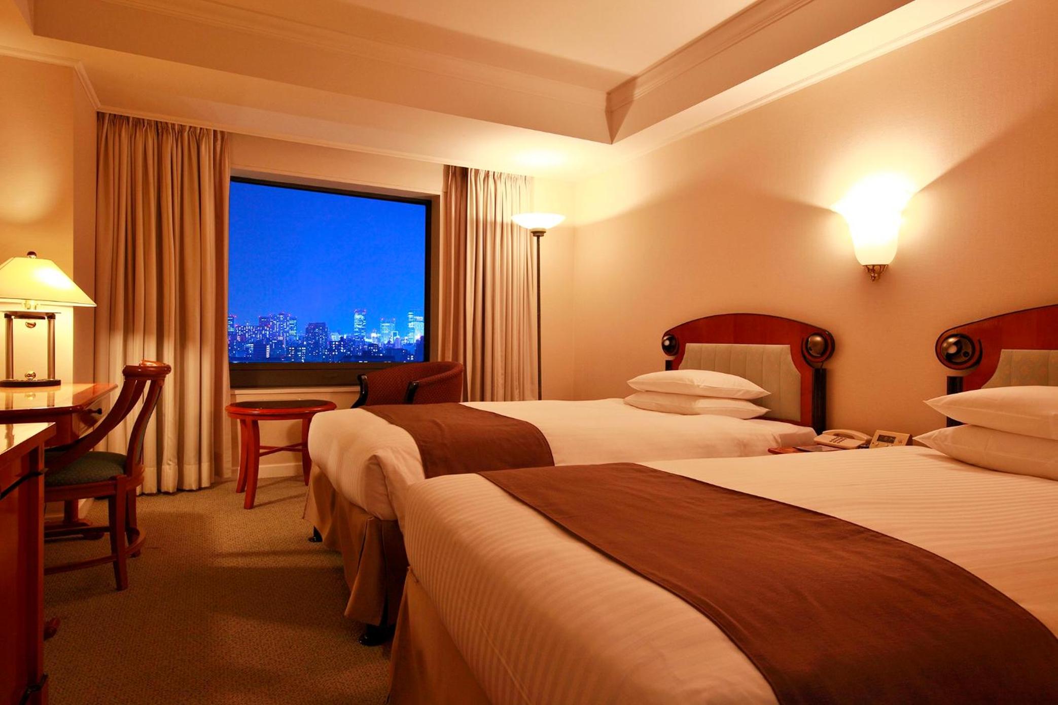 Late Check In 9 PM - Early Check Out 9 AM - Standard Twin Room - Non-Smoking (2 Adult)