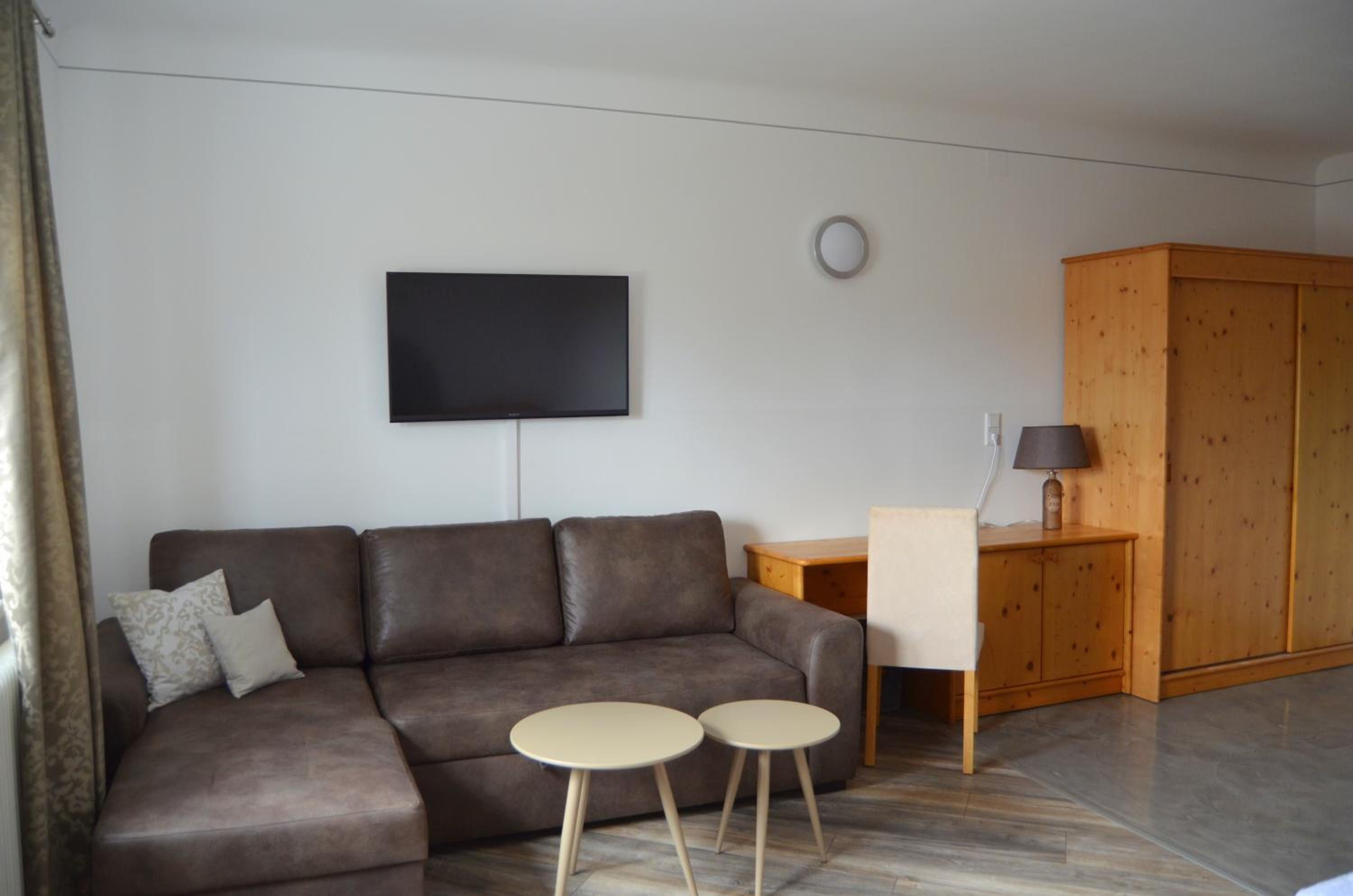 Triple Room with Private Bathroom photo 1
