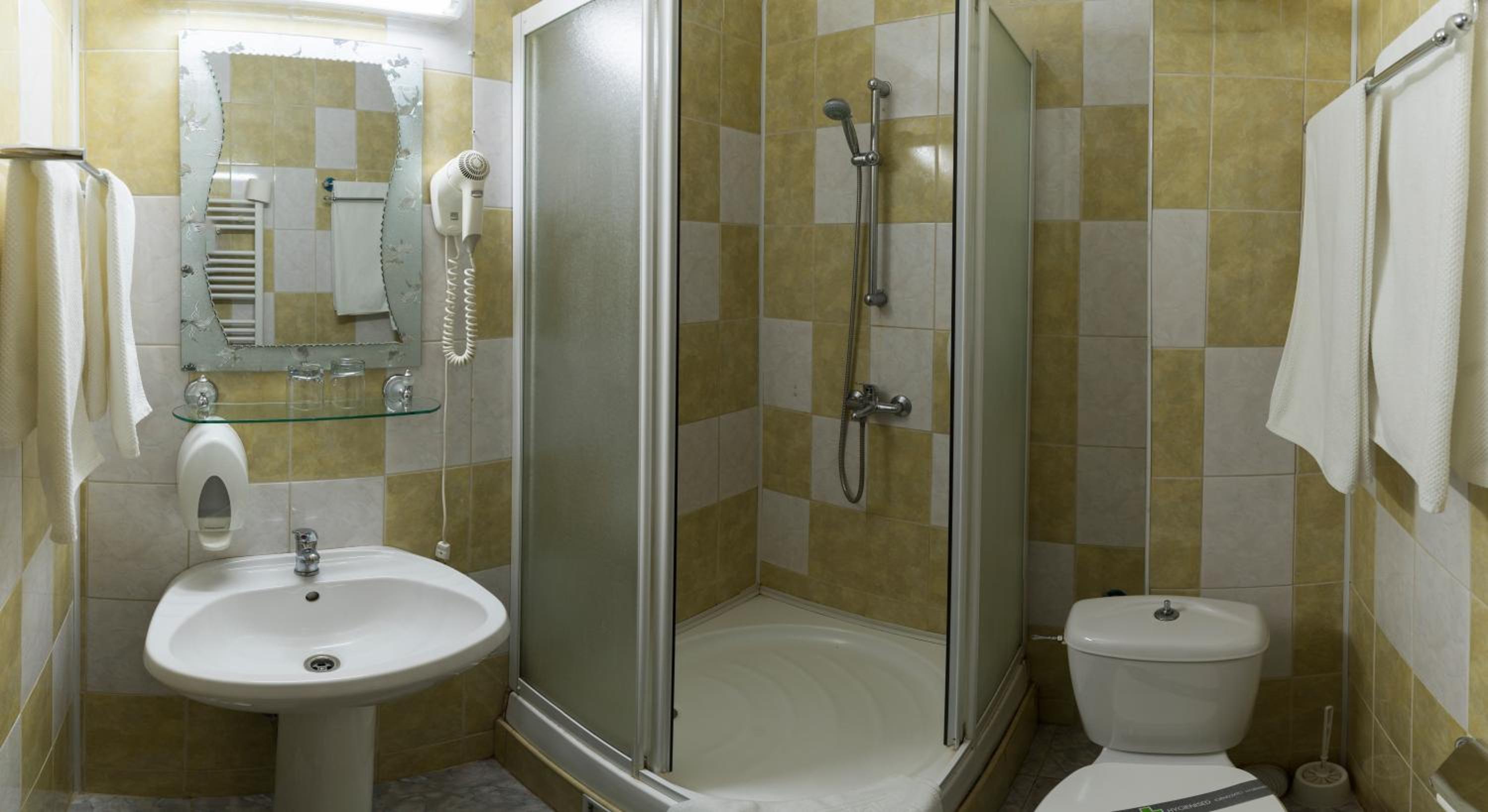 Twin Room - Photo 4