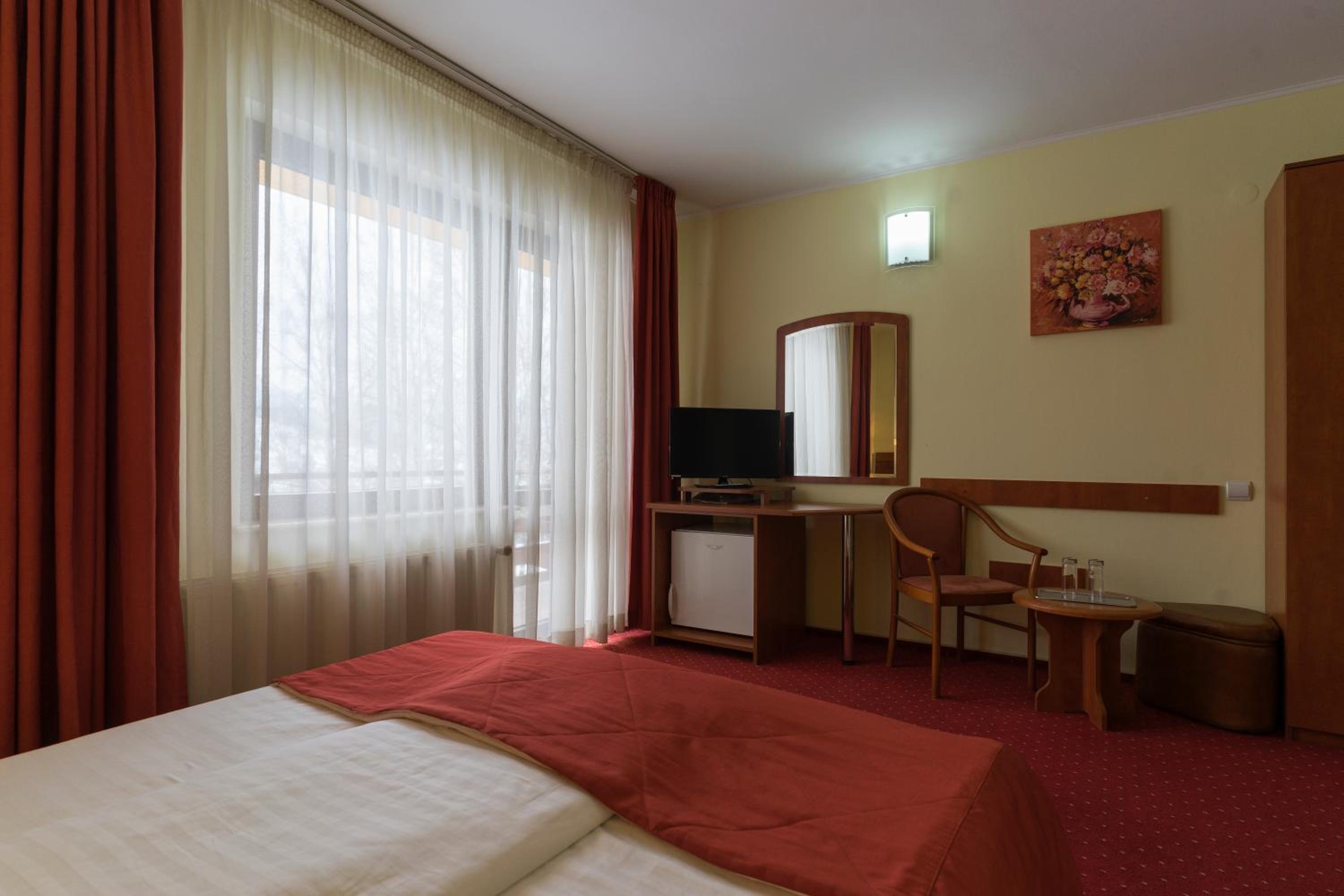 Double Room with Balcony - Photo 1