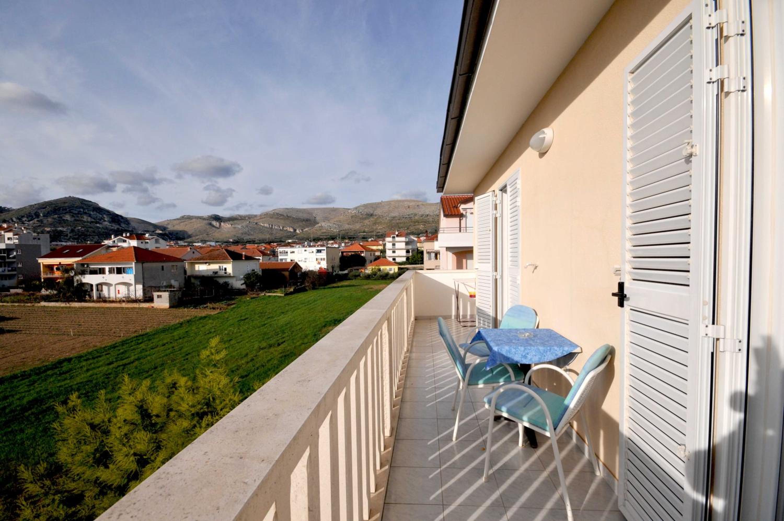 Superior Two-Bedroom Apartment with Balcony (4+1) - Photo 8