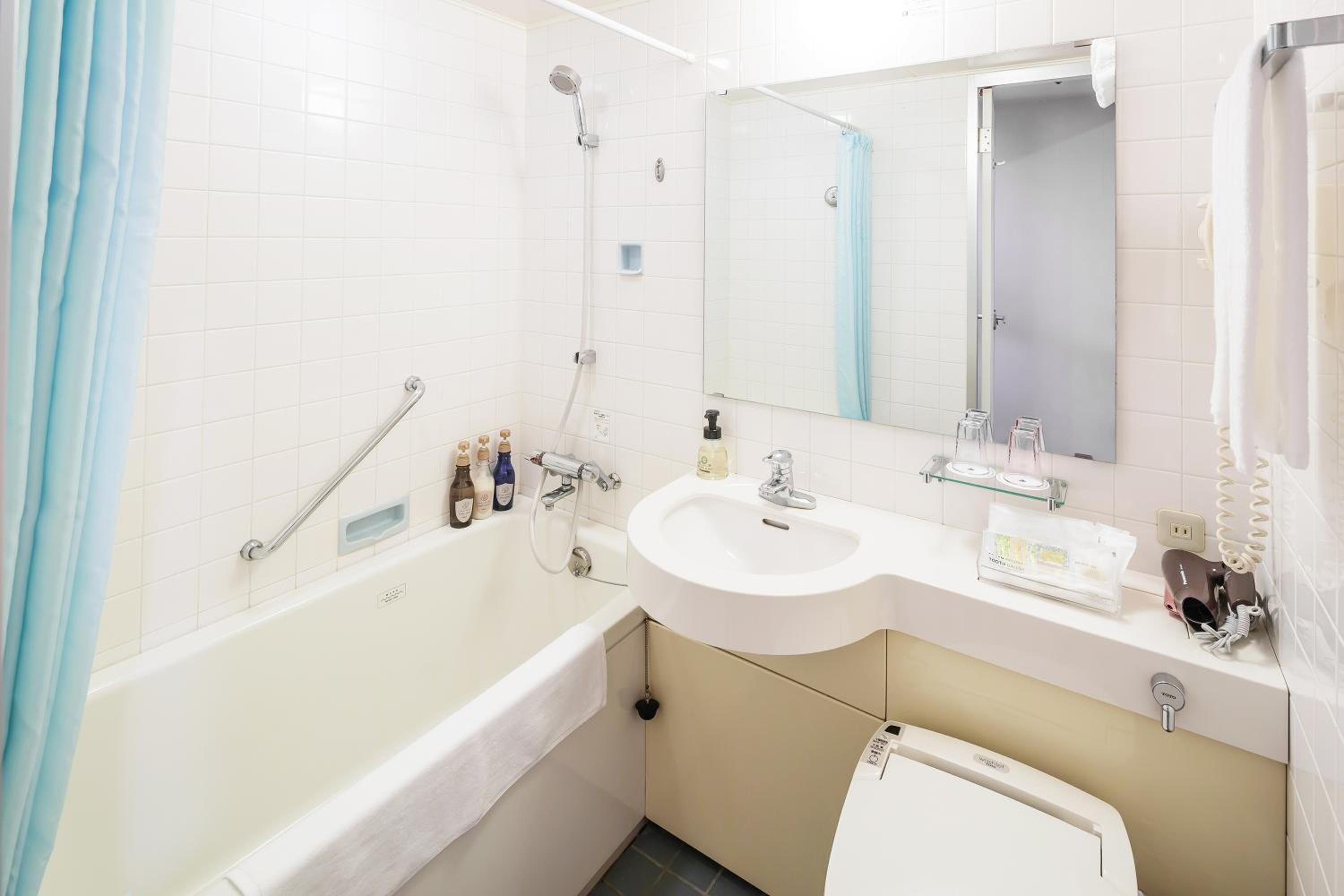 Standard Double Room - Smoking - Photo 4