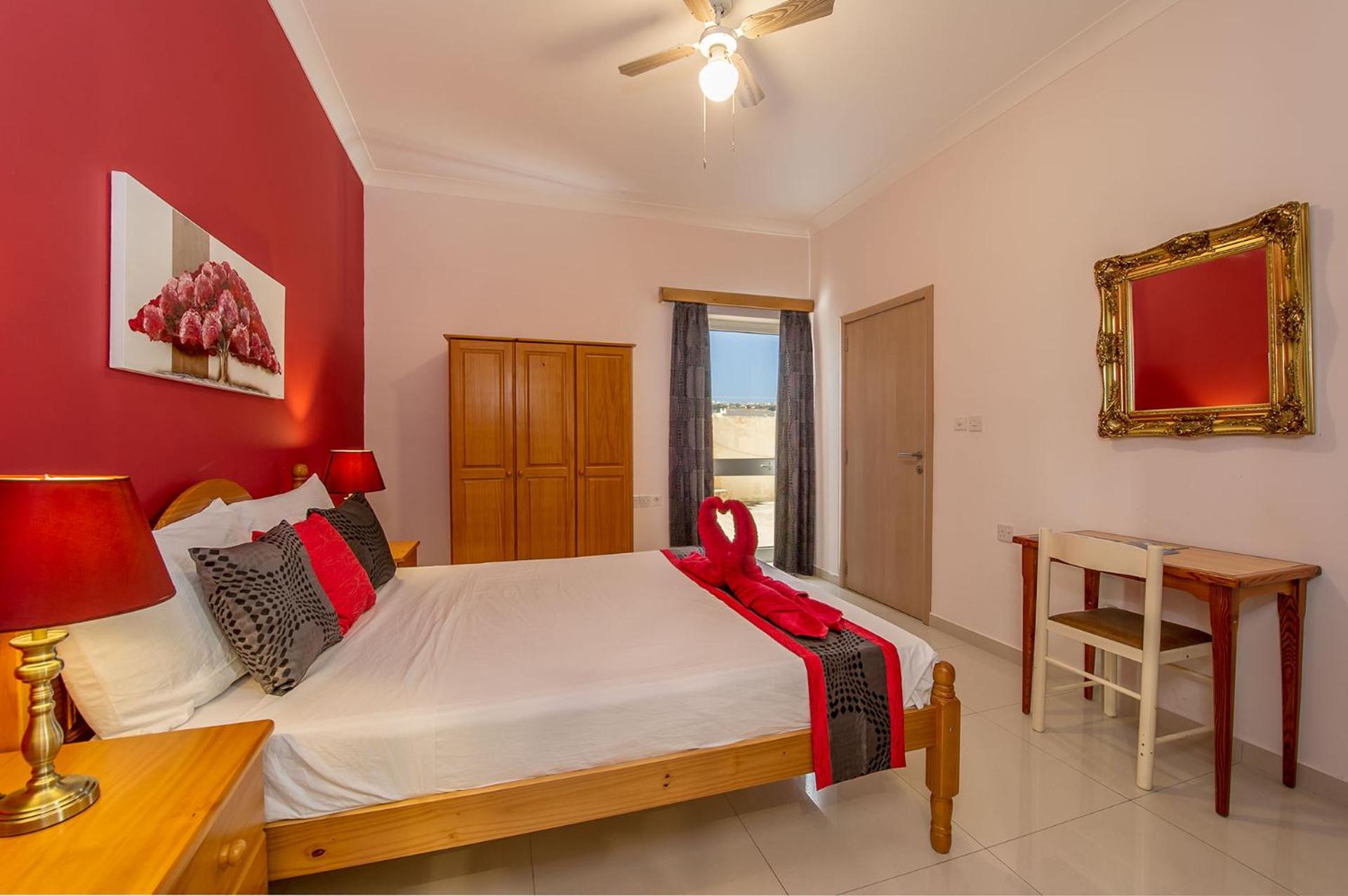 Double or Twin Room - Photo 5