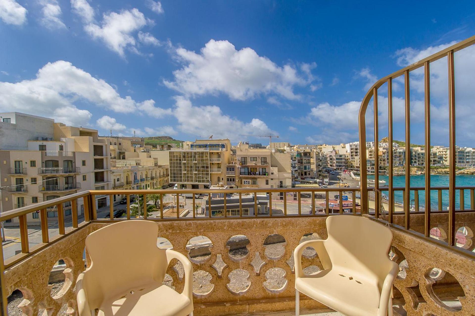 Double or Twin Room with Sea View - Photo 9