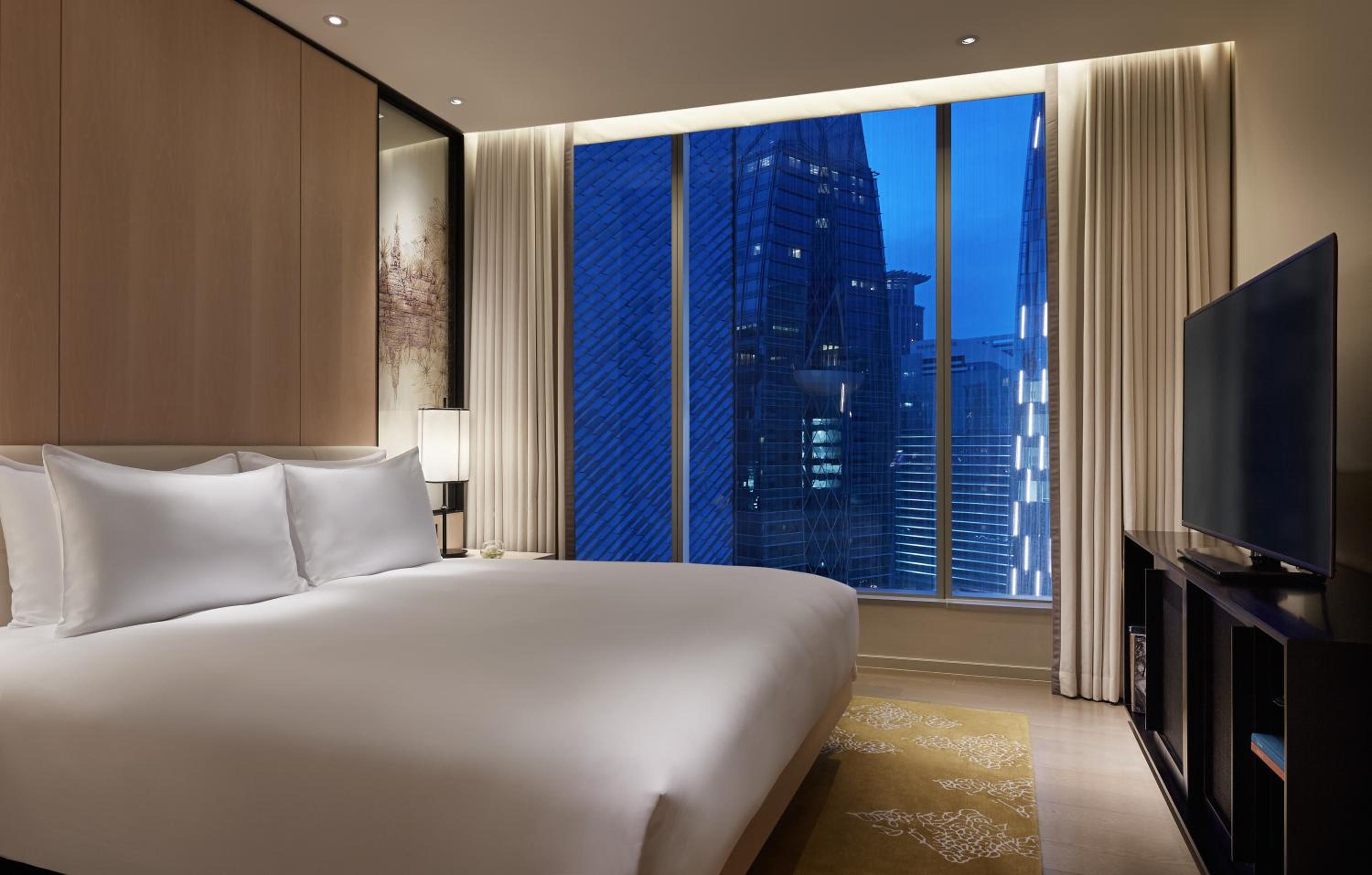 Park King Suite
