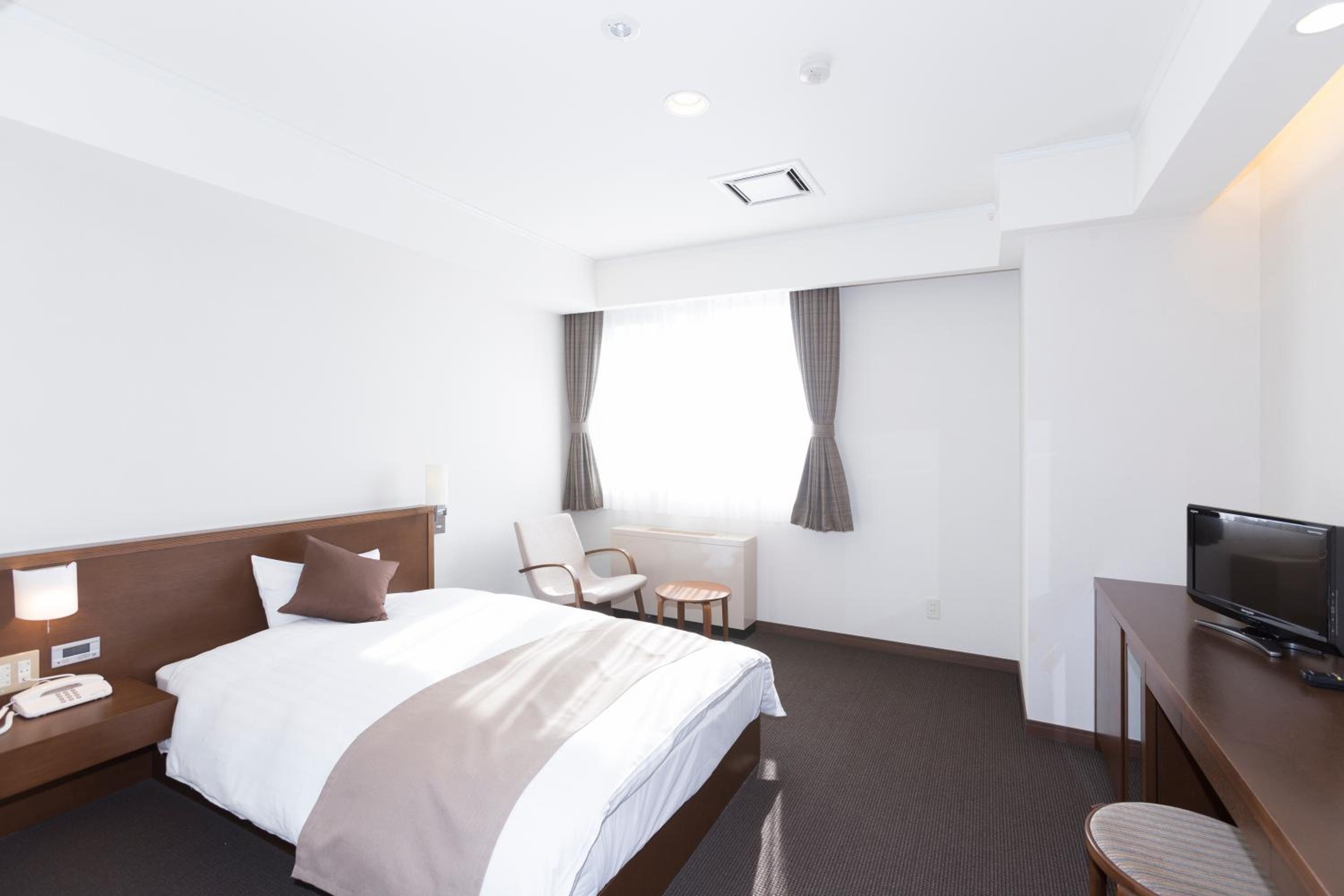 Single Room - Non-Smoking