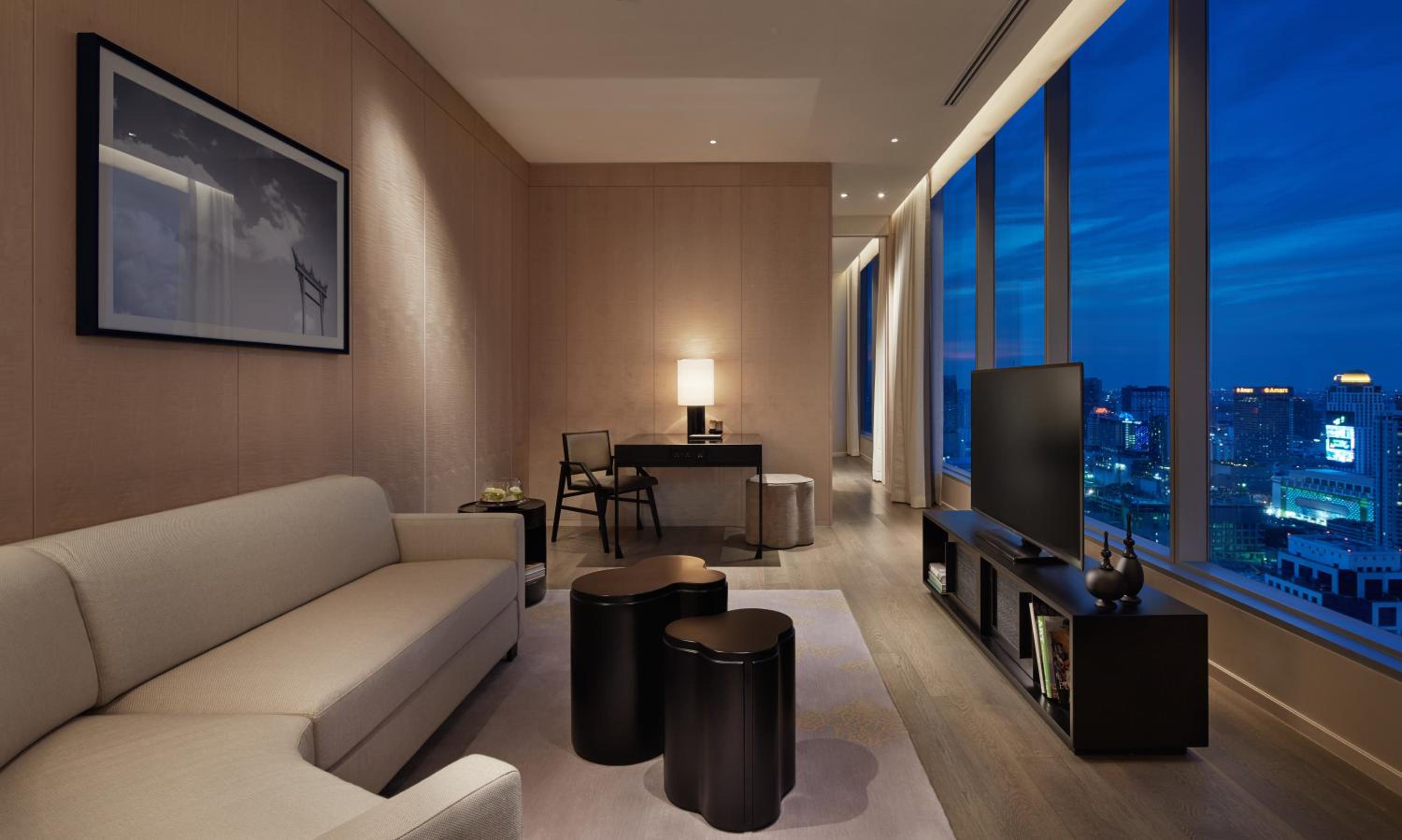 Deluxe Suite
