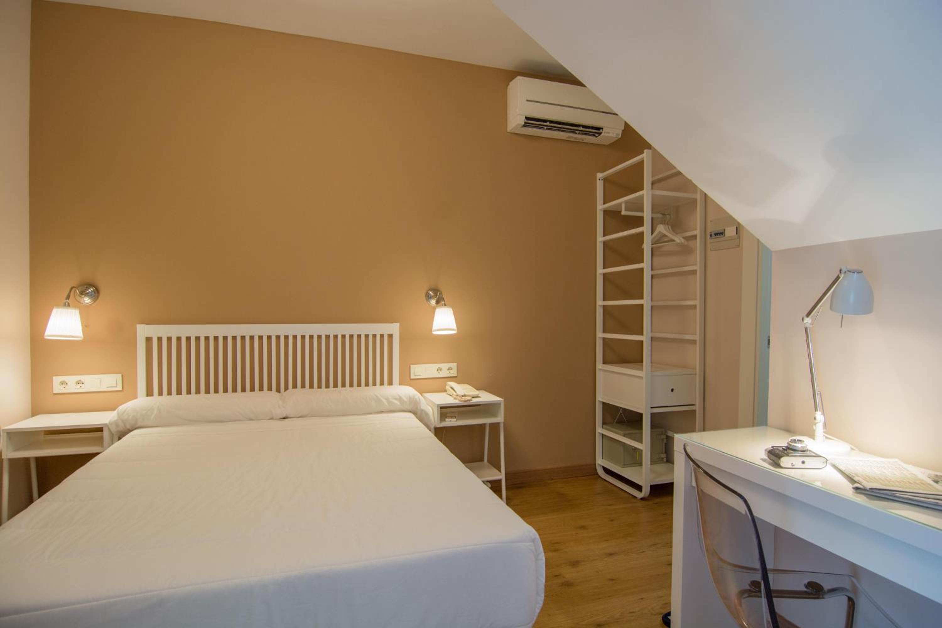 Single Room photo 2