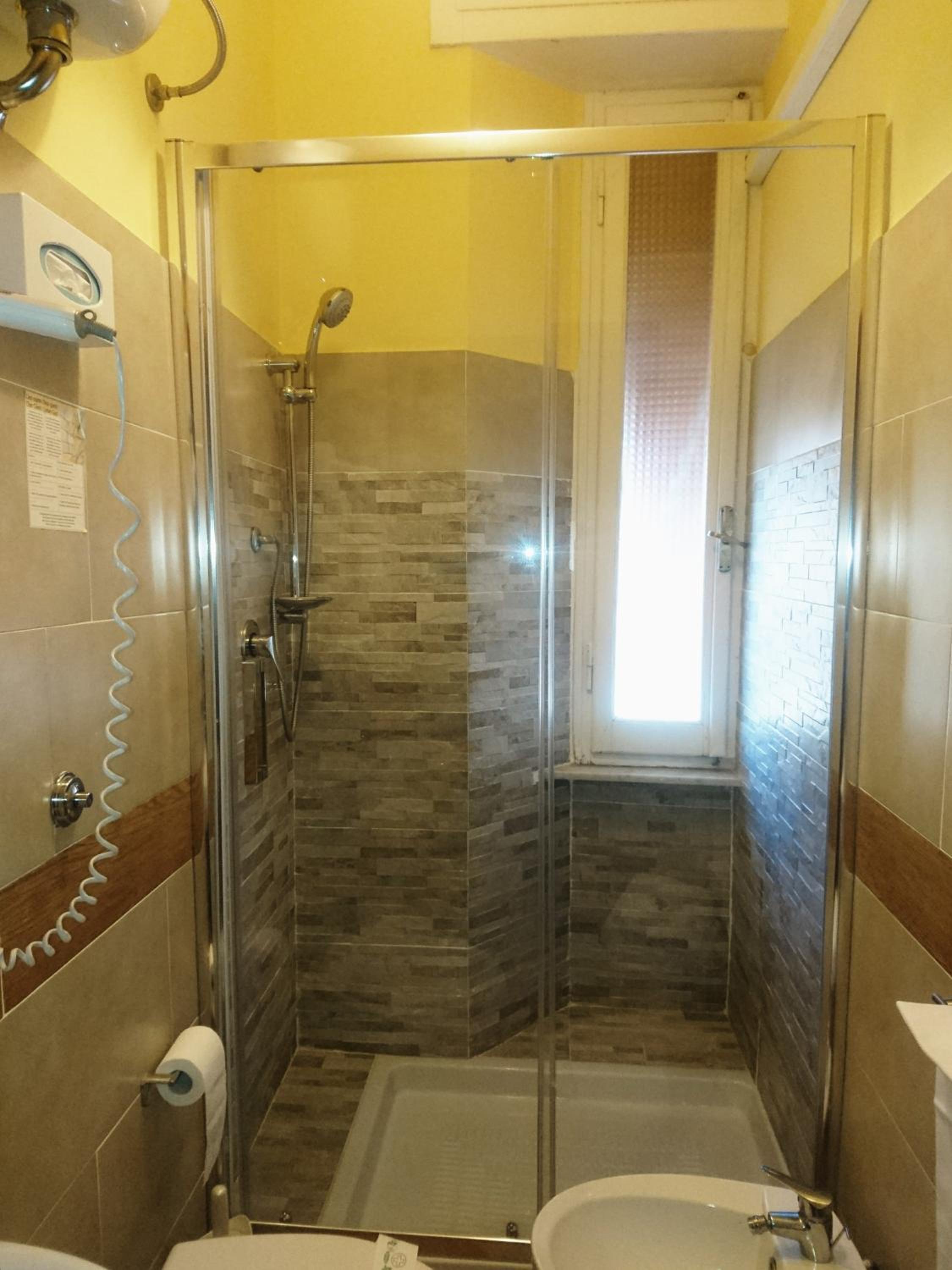 Triple Room - Photo 2