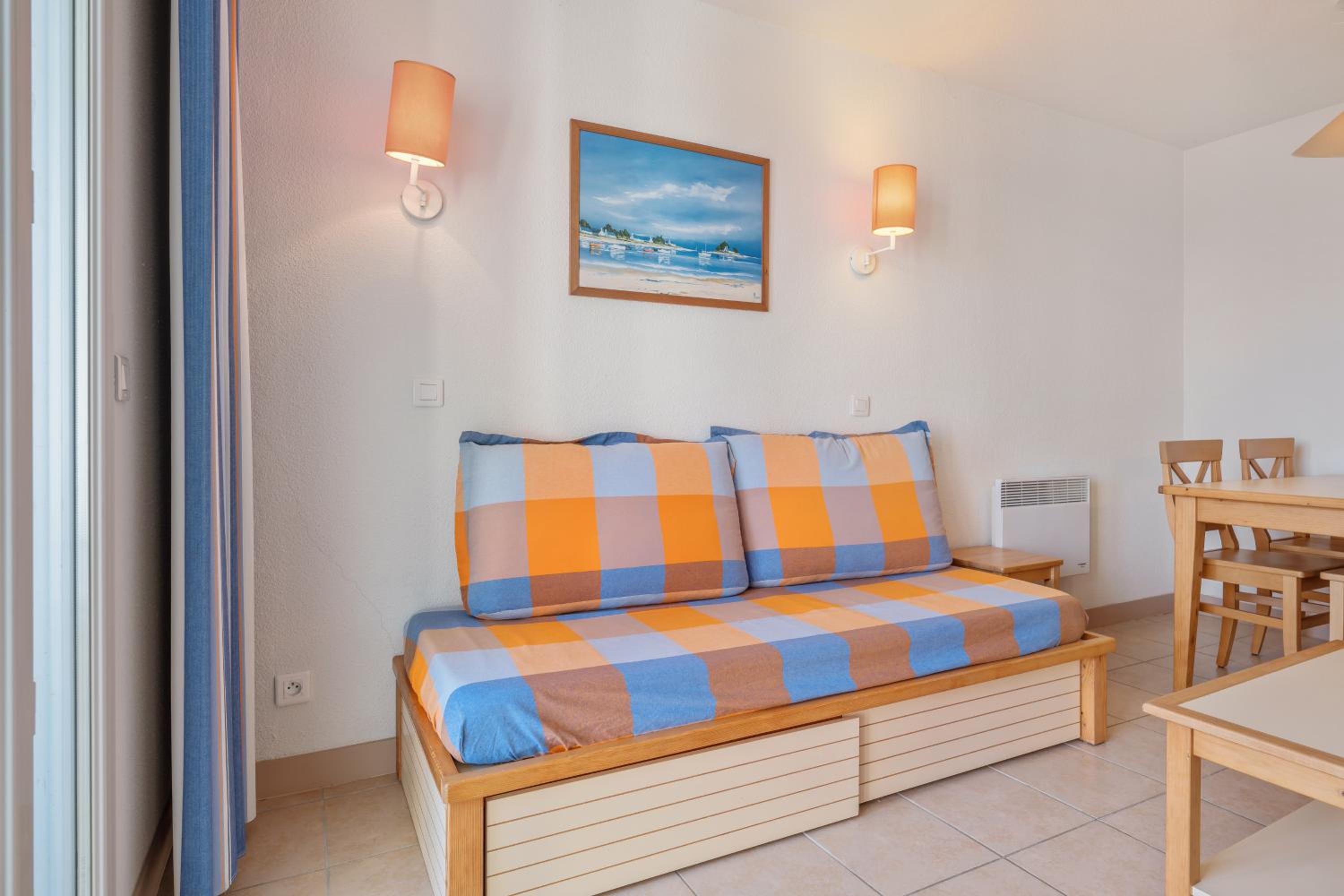 Comfort One-Bedroom Apartment (5 People) photo 1