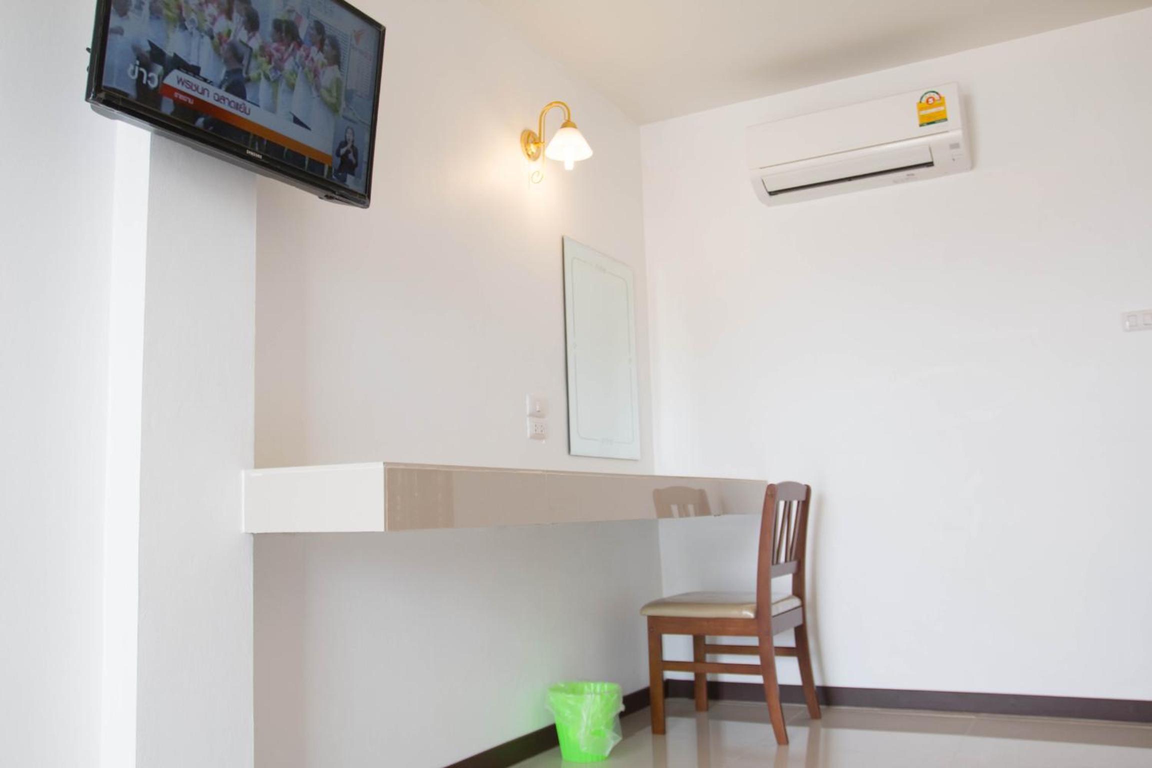 Standard Twin Room - Photo 1