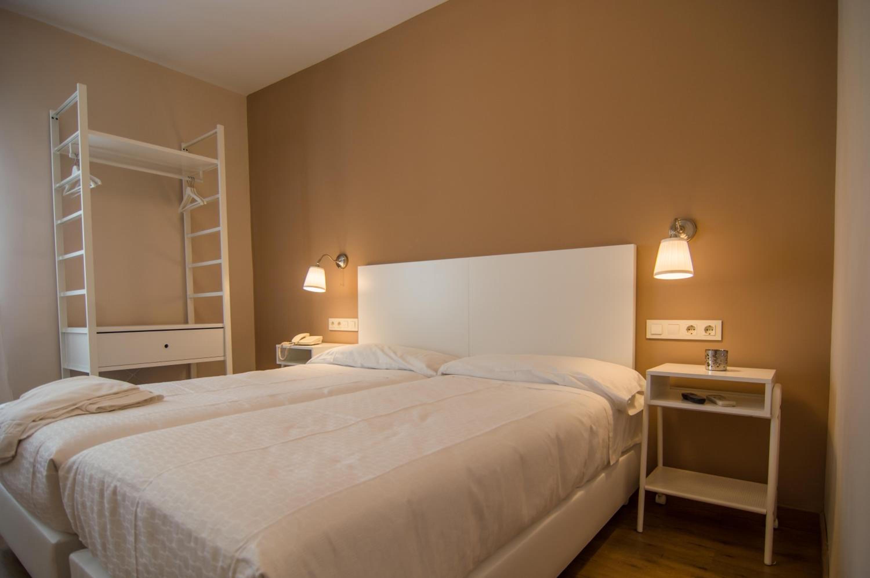 Basic Double Room photo 3