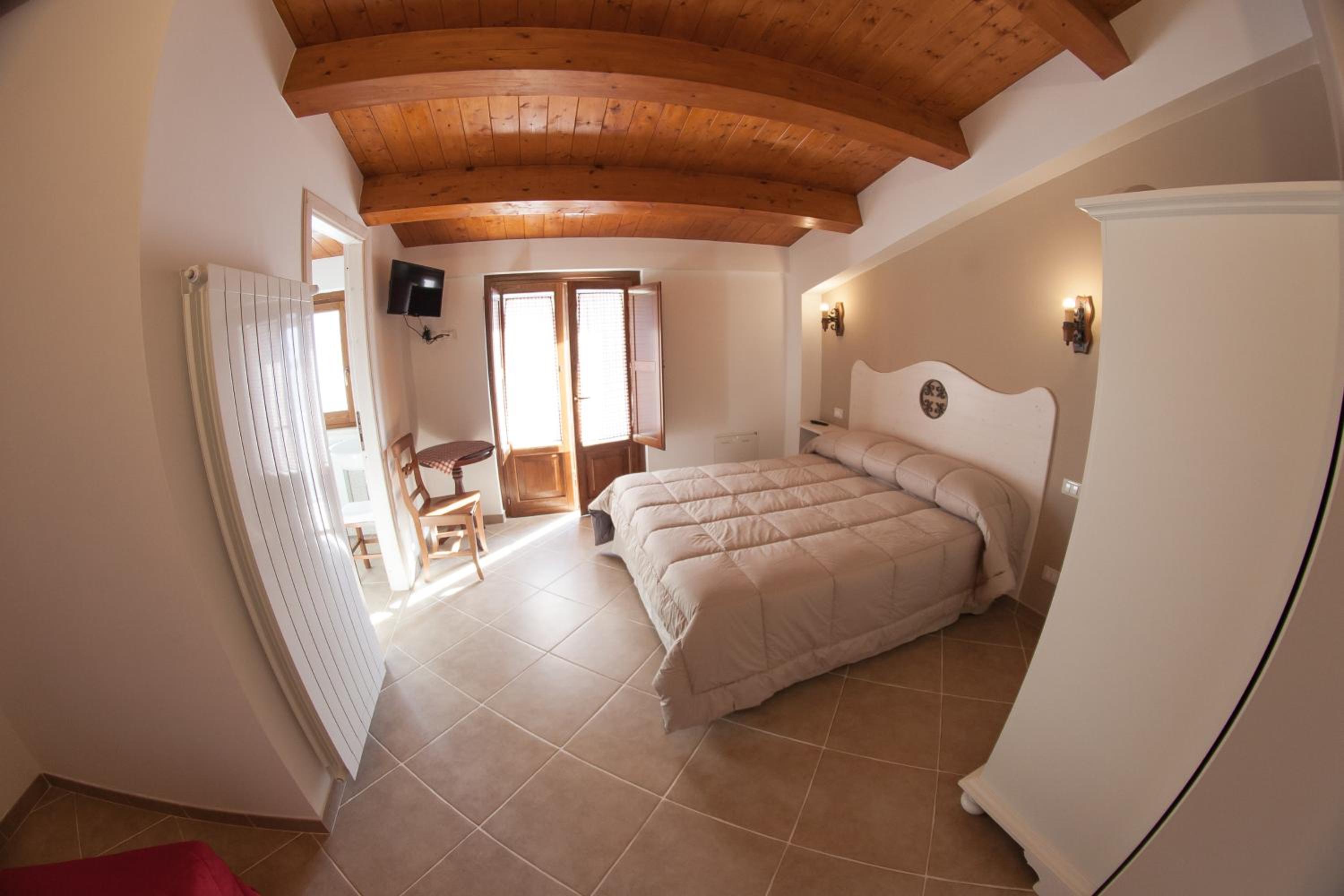 Double Room photo 3